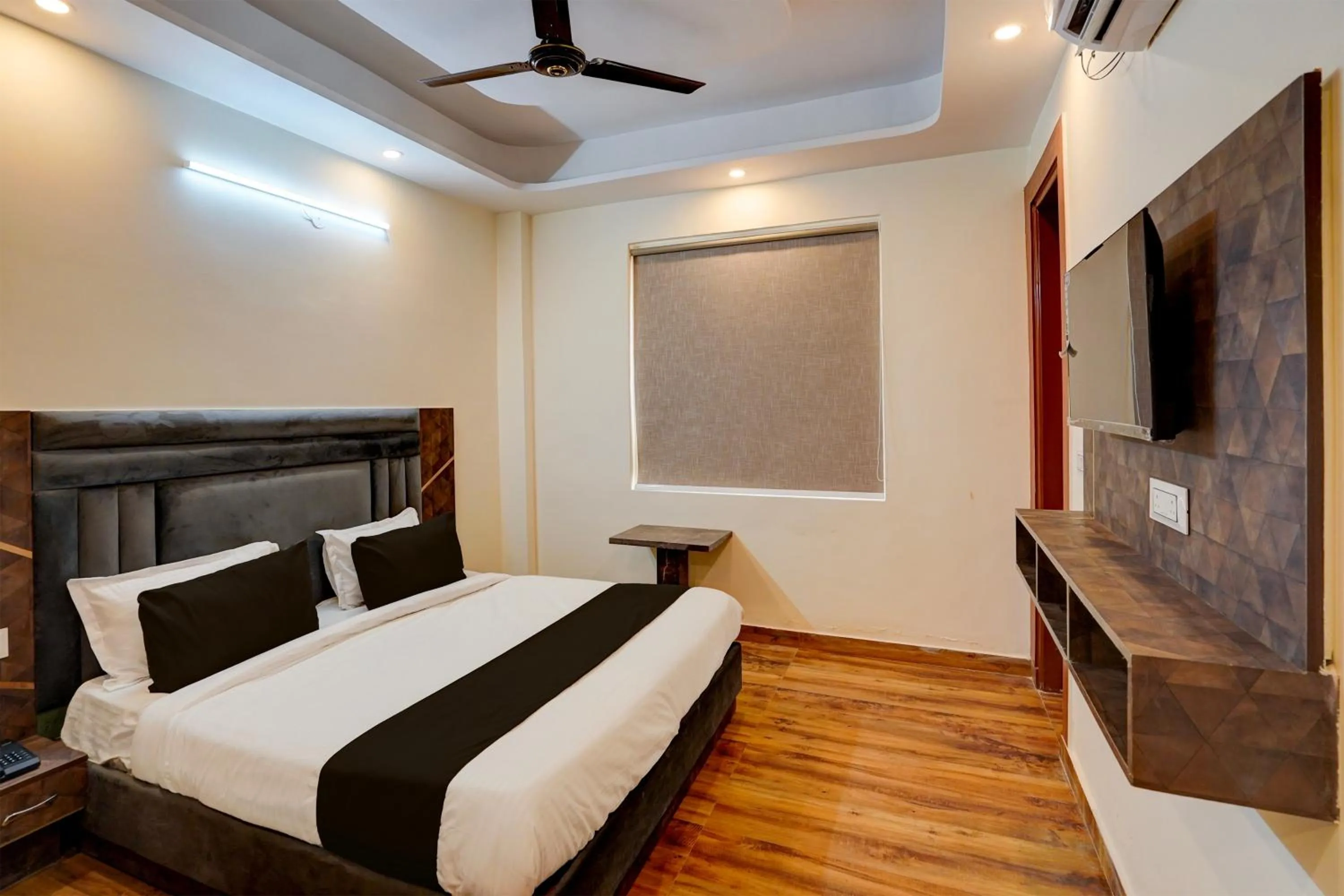 Bedroom, Bed in Hotel O Red Diamond Hotel