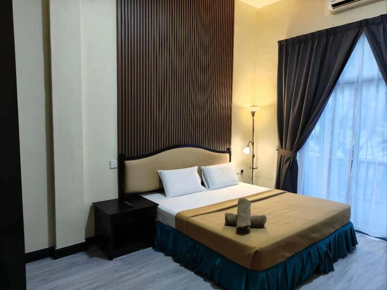 Deluxe Queen Room in TERENGGANU EQUESTRIAN RESORT (PADDOCK INN)