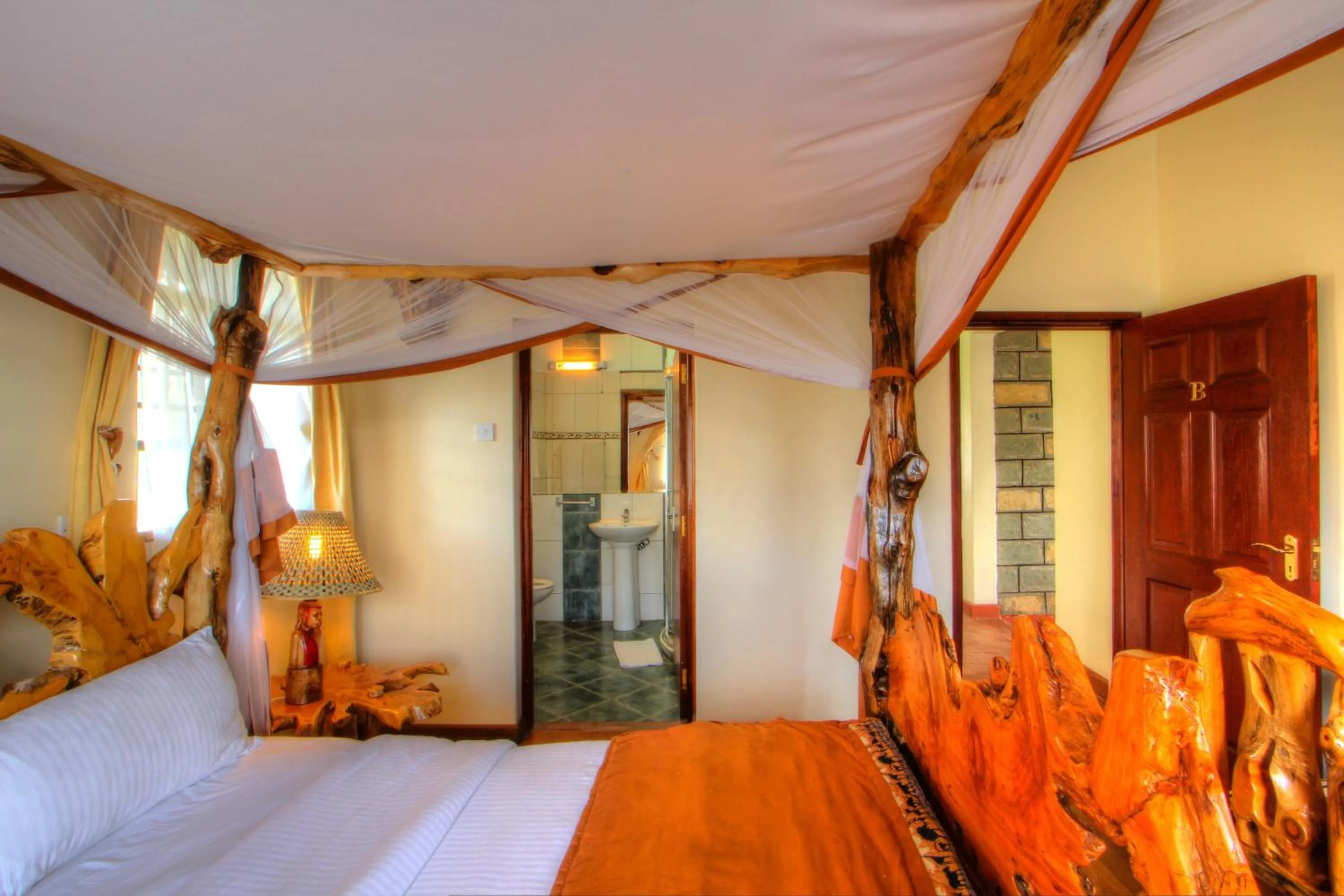 Bed in Naivasha Kongoni Lodge - Lakefront Getaway