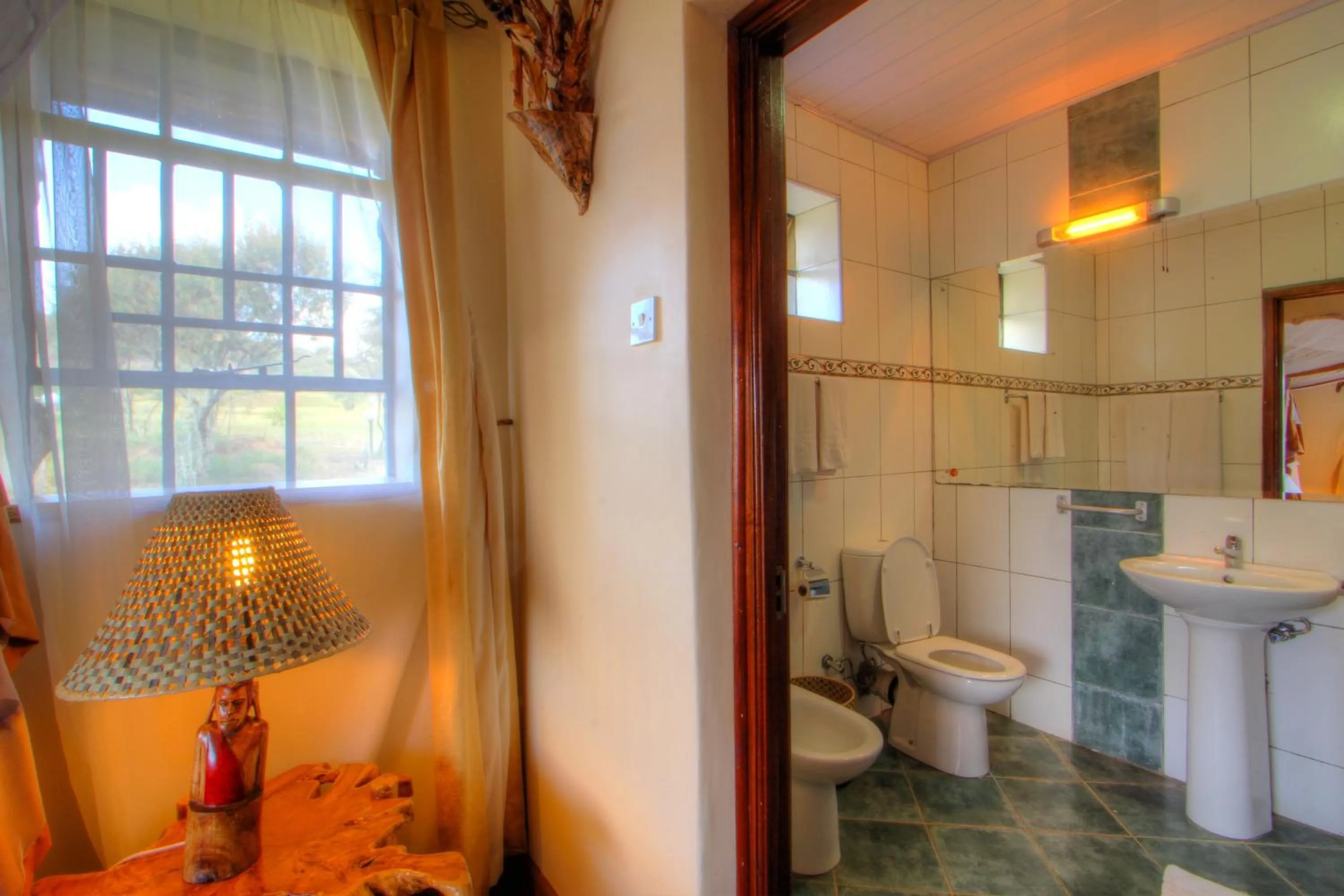 Bathroom in Naivasha Kongoni Lodge - Lakefront Getaway