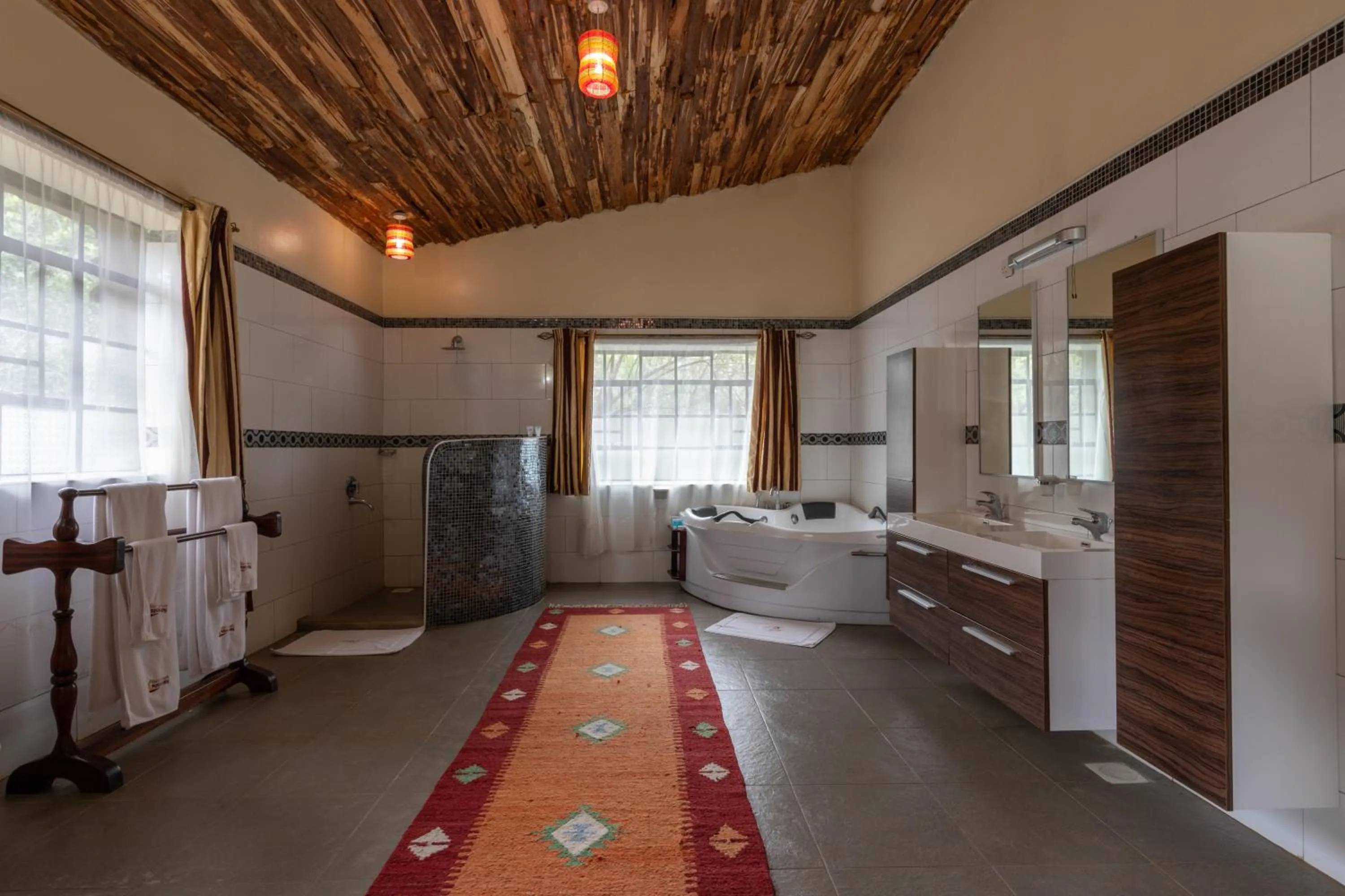 Bathroom in Naivasha Kongoni Lodge - Lakefront Getaway