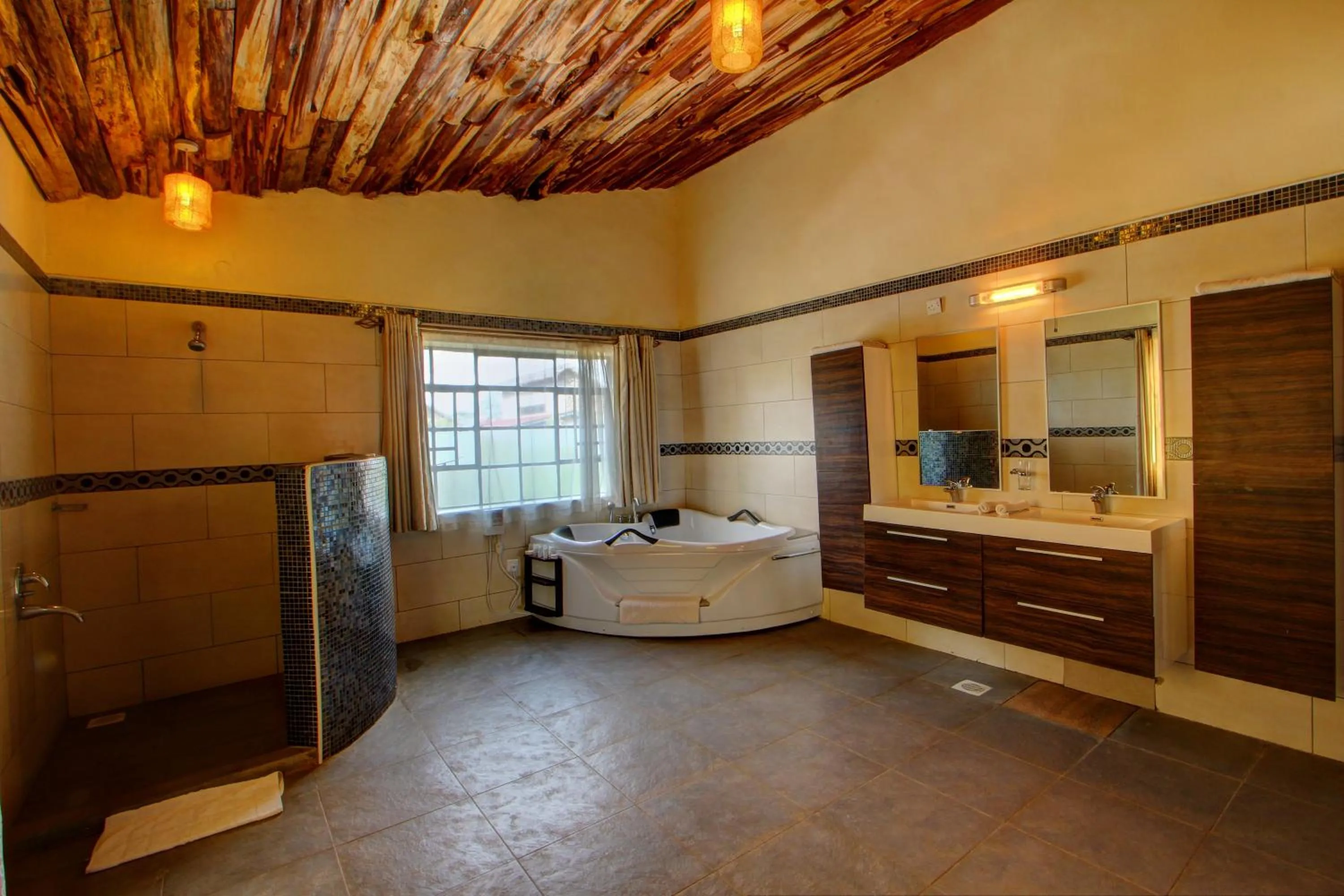 Bathroom in Naivasha Kongoni Lodge - Lakefront Getaway