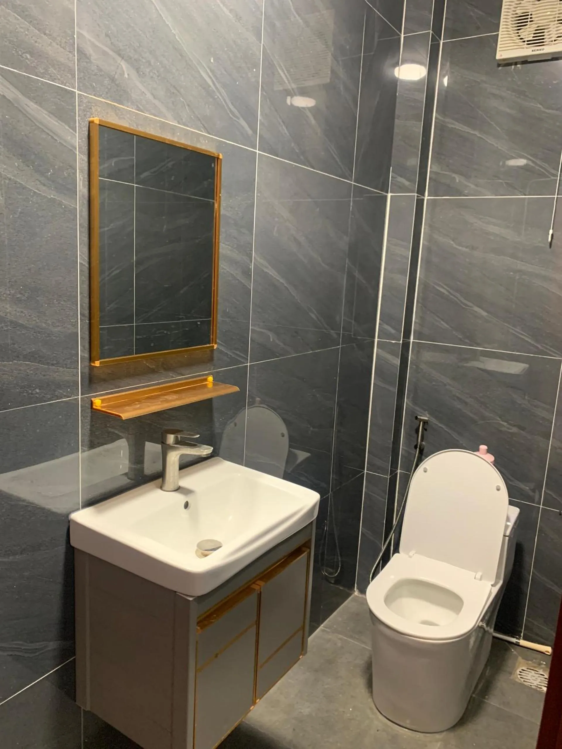 Shower in Pin's House