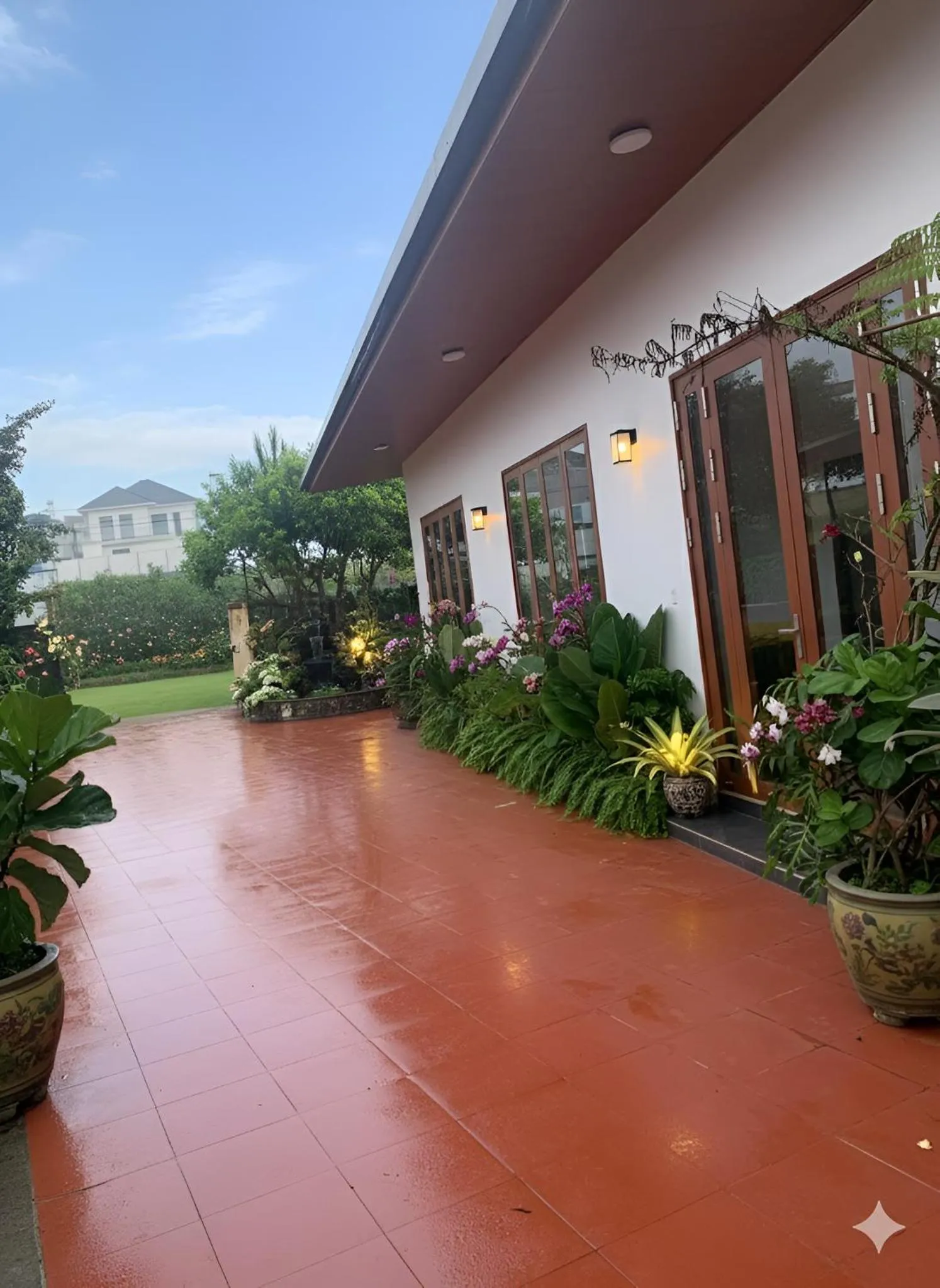 Off site in Pin's House