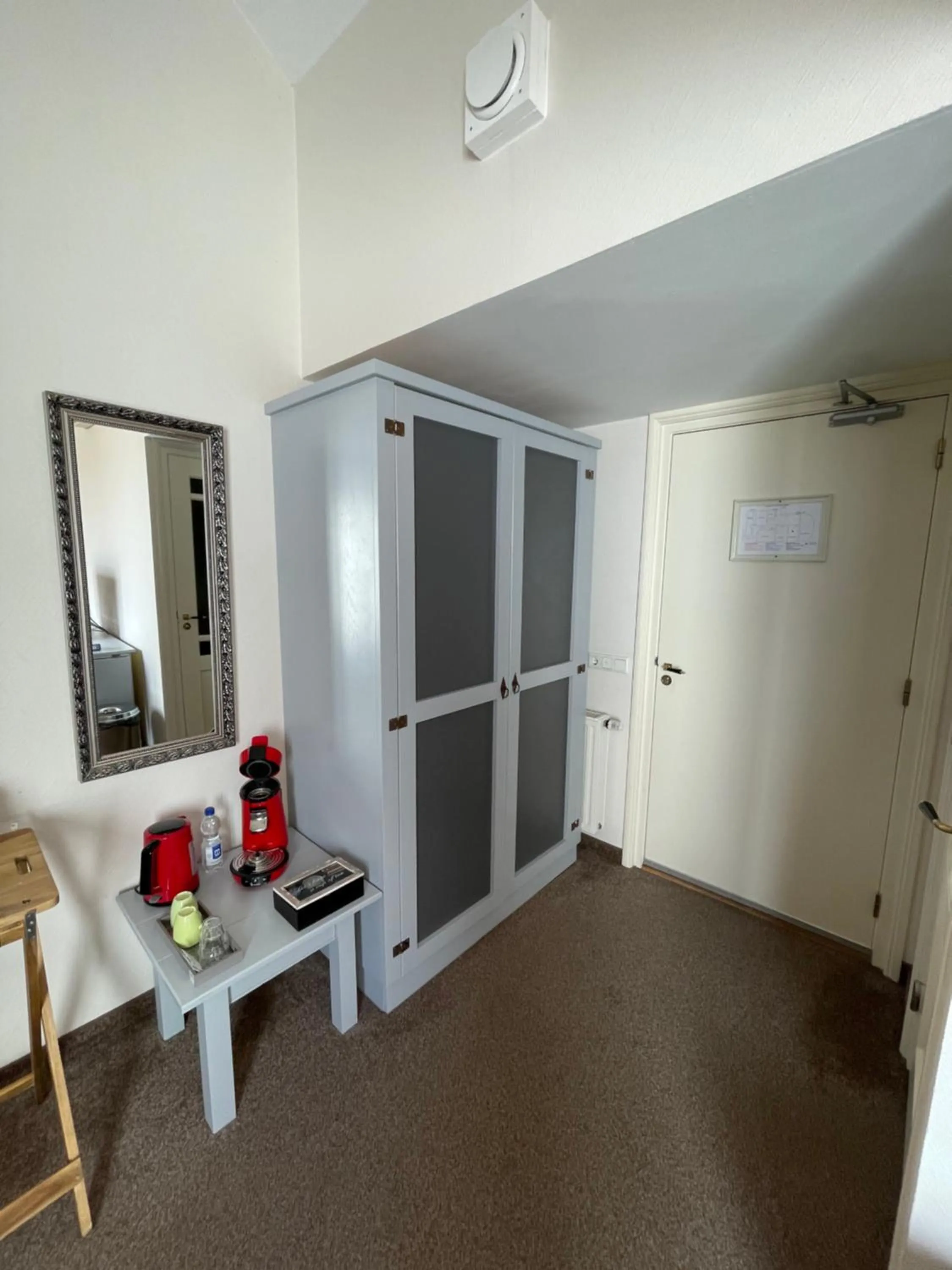 Coffee/tea facilities in Havenhotel At Sea Texel