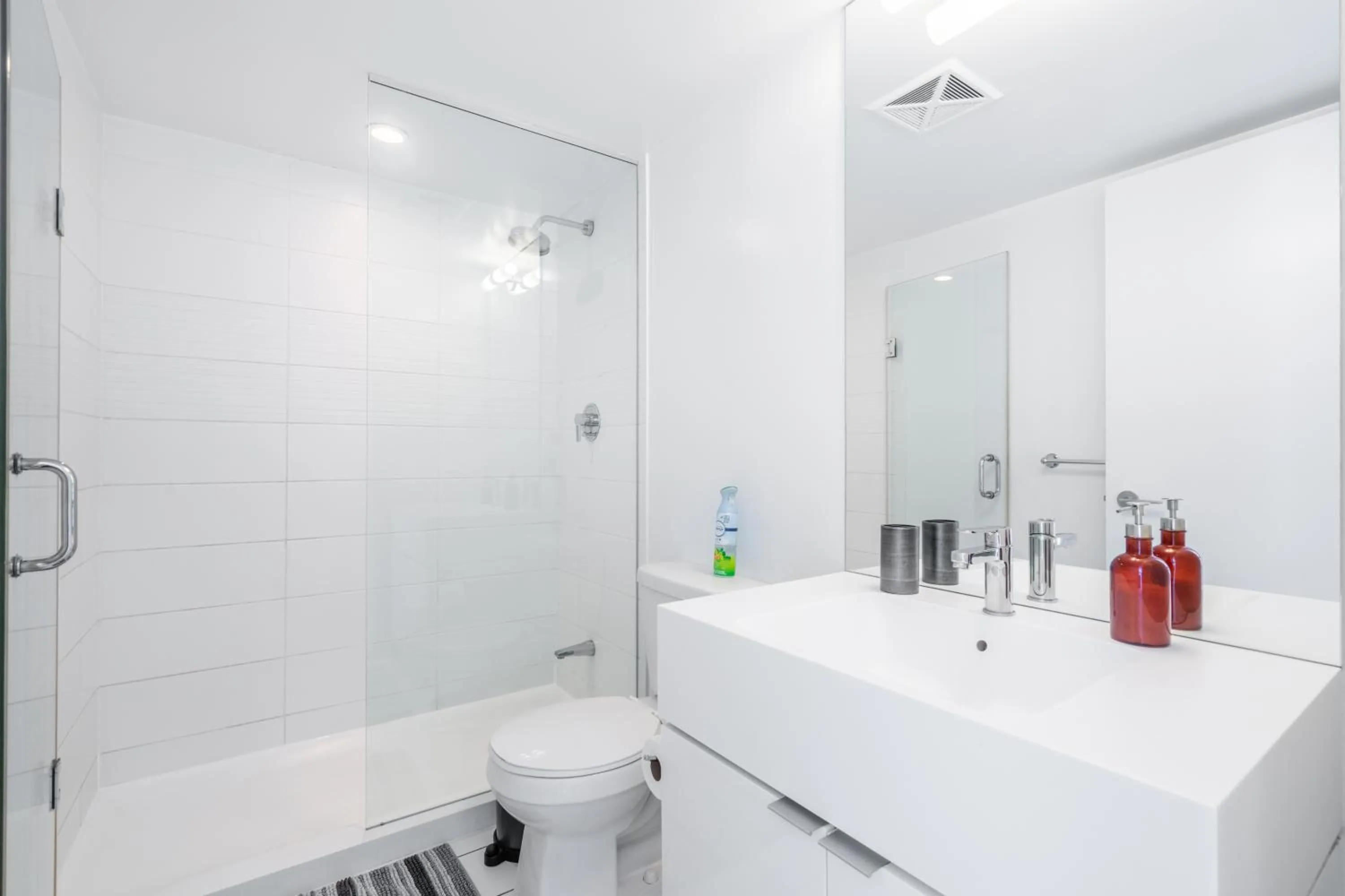 Bathroom in GLOBALSTAY Elegant Downtown Apartments