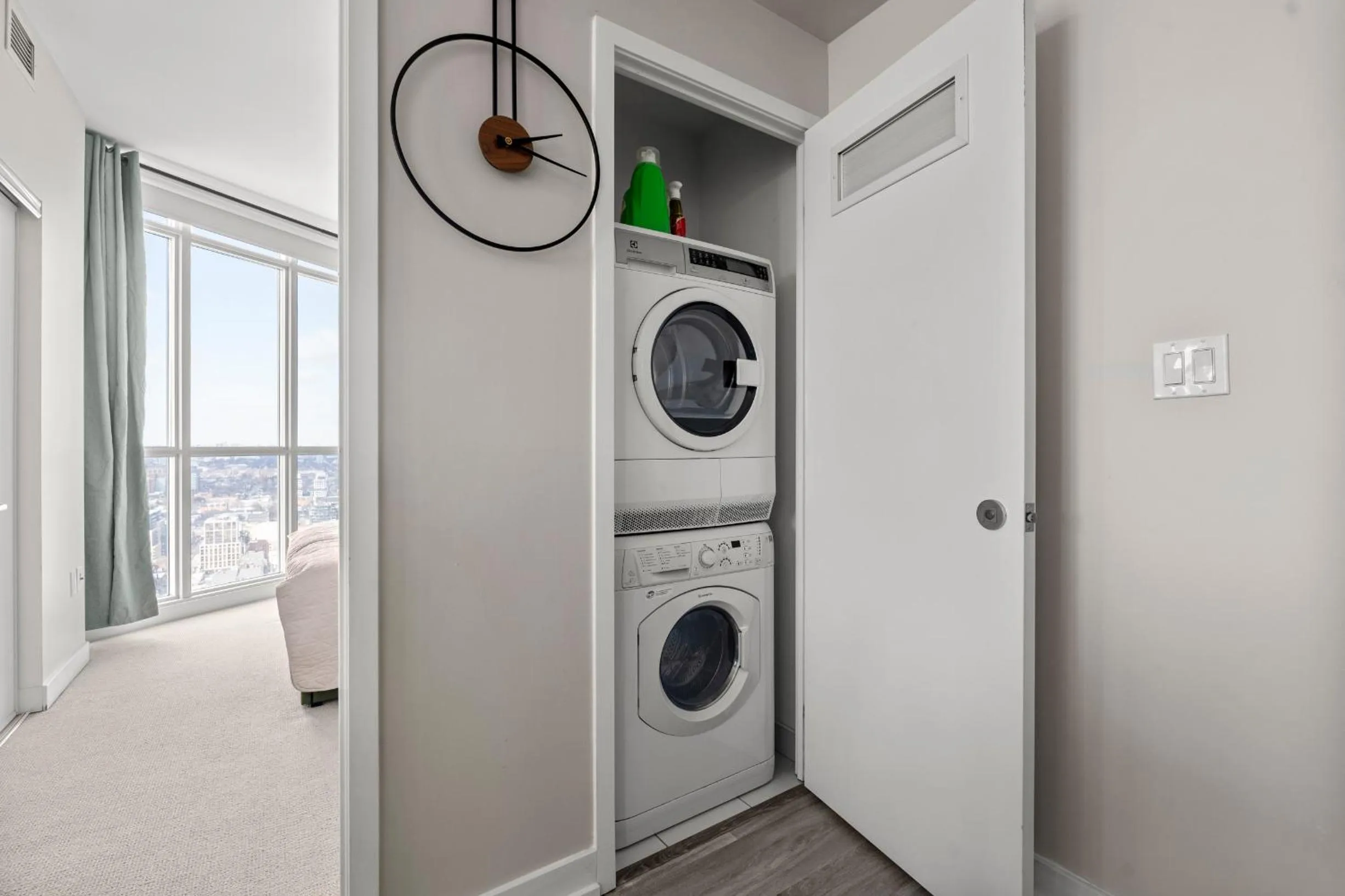 washing machine in GLOBALSTAY Elegant Downtown Apartments