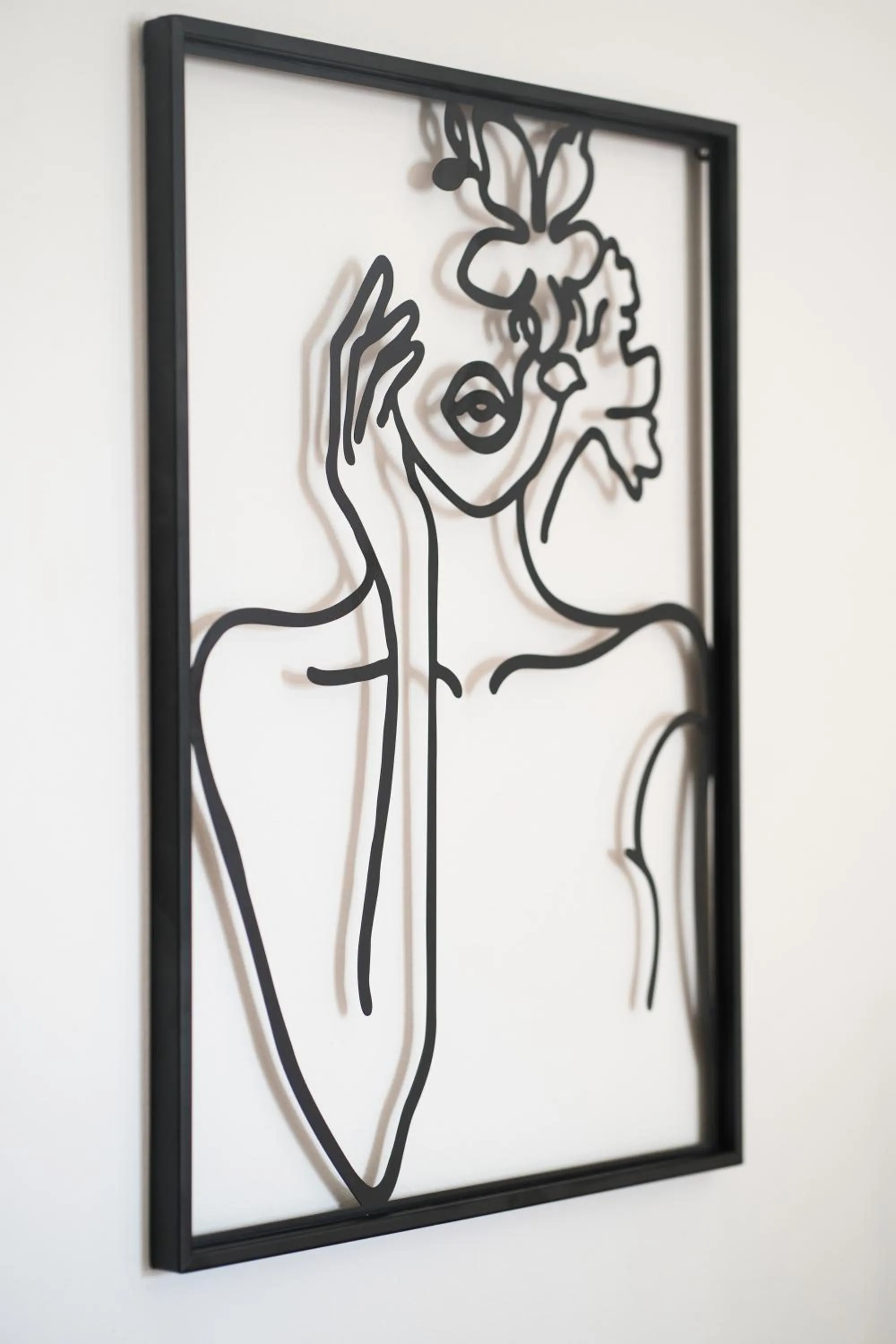 Decorative detail in Saranda Waterside Apartments