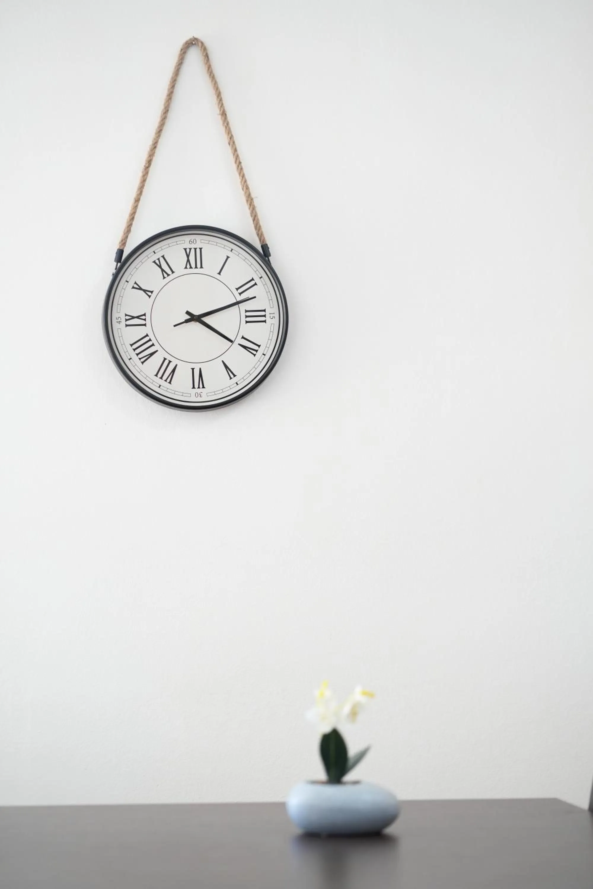 Decorative detail in Saranda Waterside Apartments
