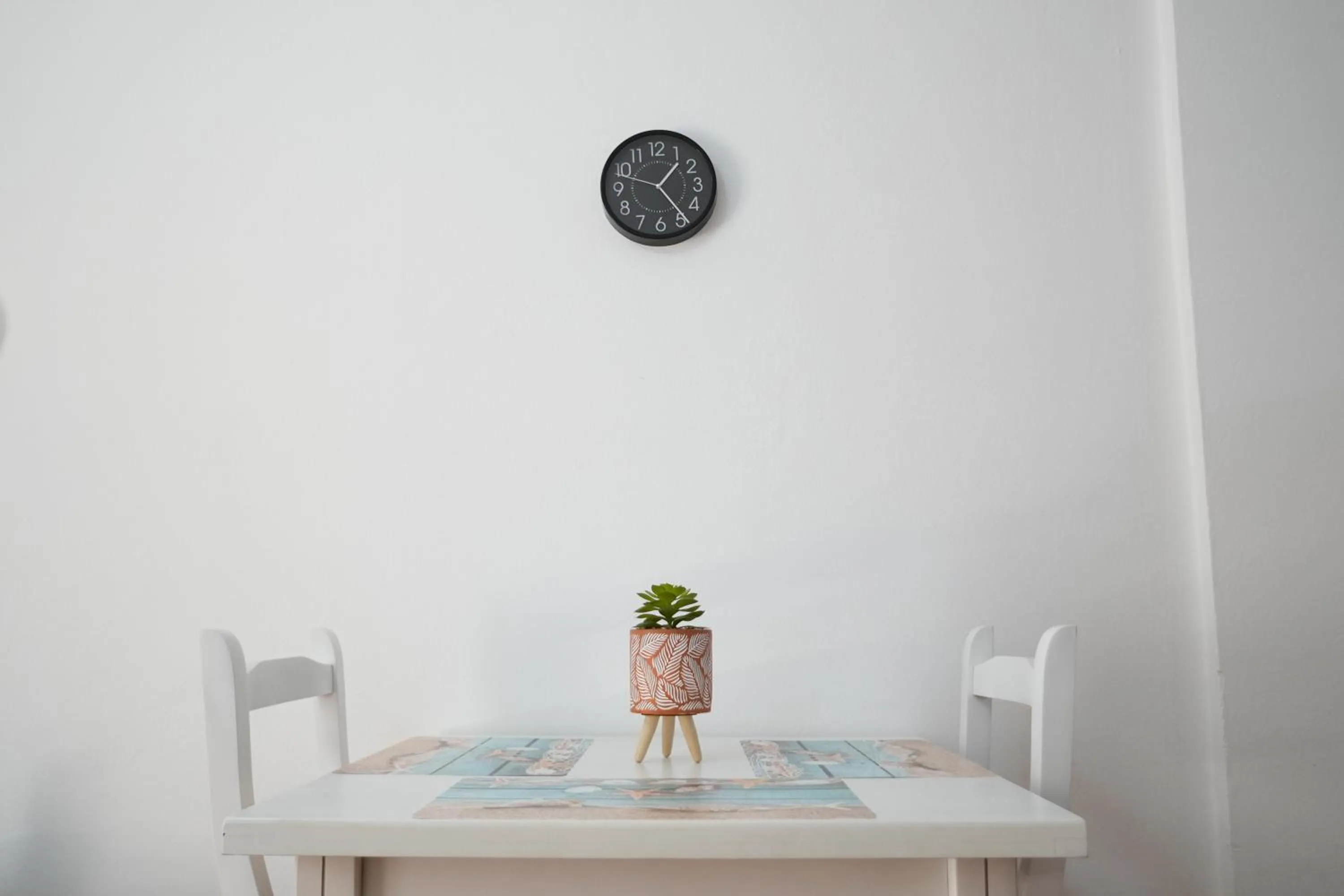 Decorative detail in Saranda Waterside Apartments