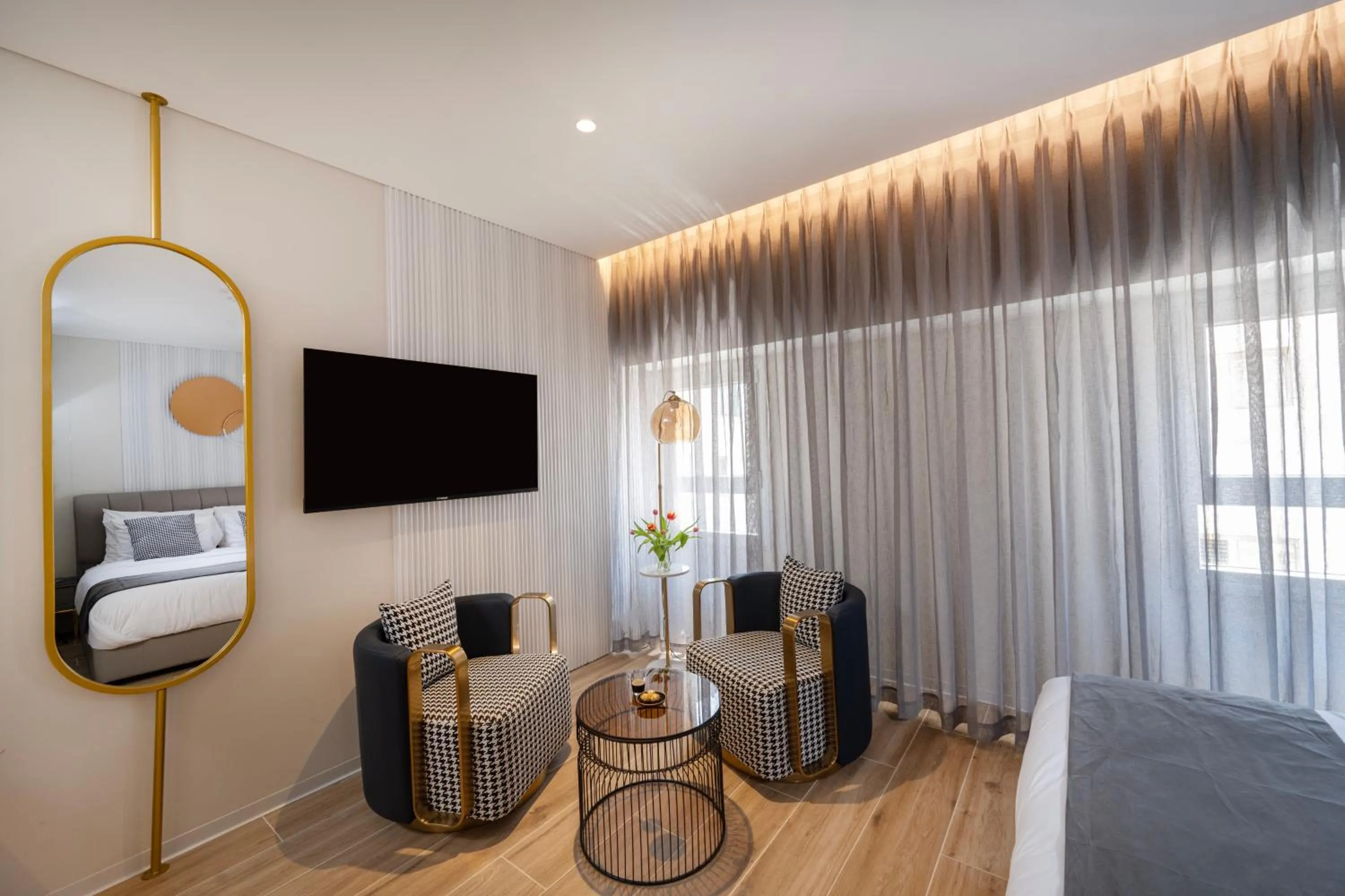 Seating area, Bed in Allenbeach TLV- apart Hotel- Adults only