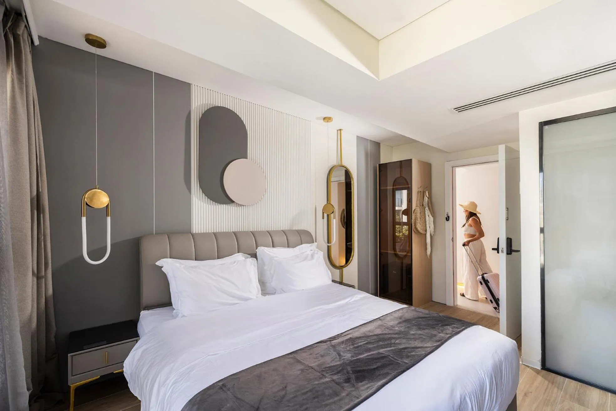 Photo of the whole room, Bed in Allenbeach TLV- apart Hotel- Adults only