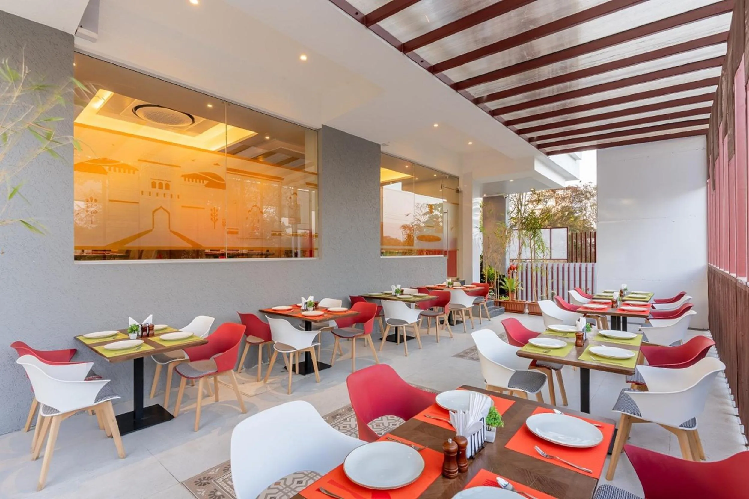 Restaurant/places to eat in The Royal Pavilion, Kolhapur