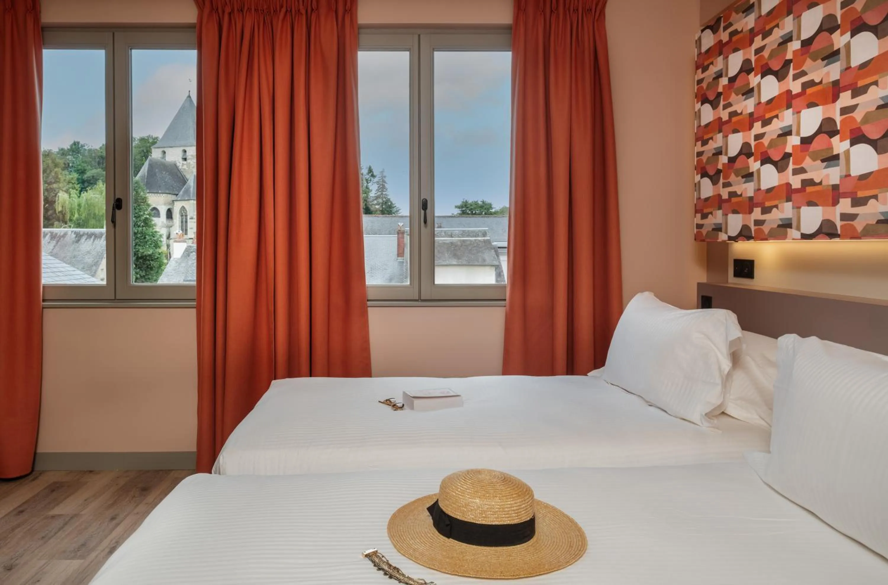 City view, Bed in La Maison Rabelais