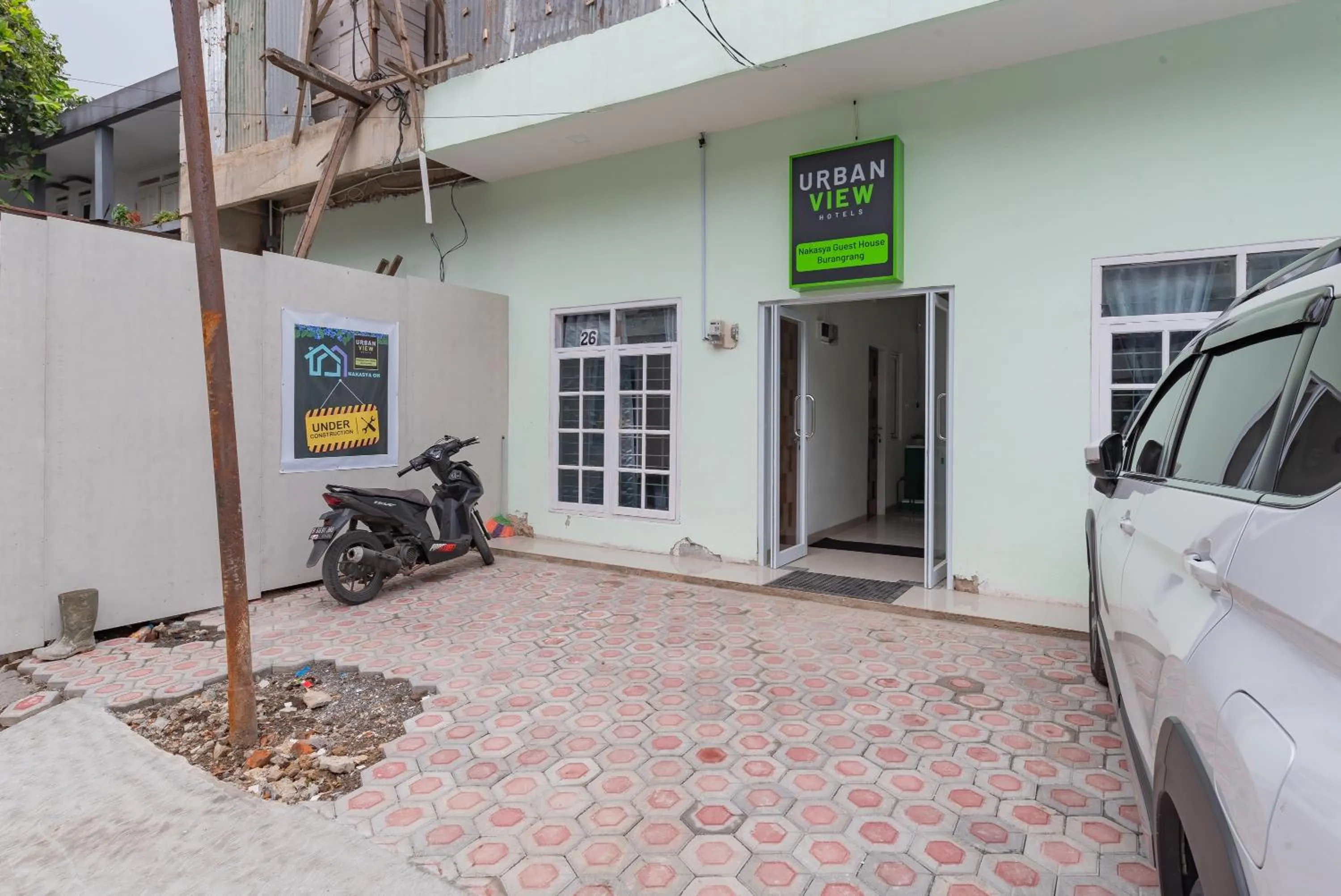 Property building in Urbanview Hotel Nakasya Burangrang