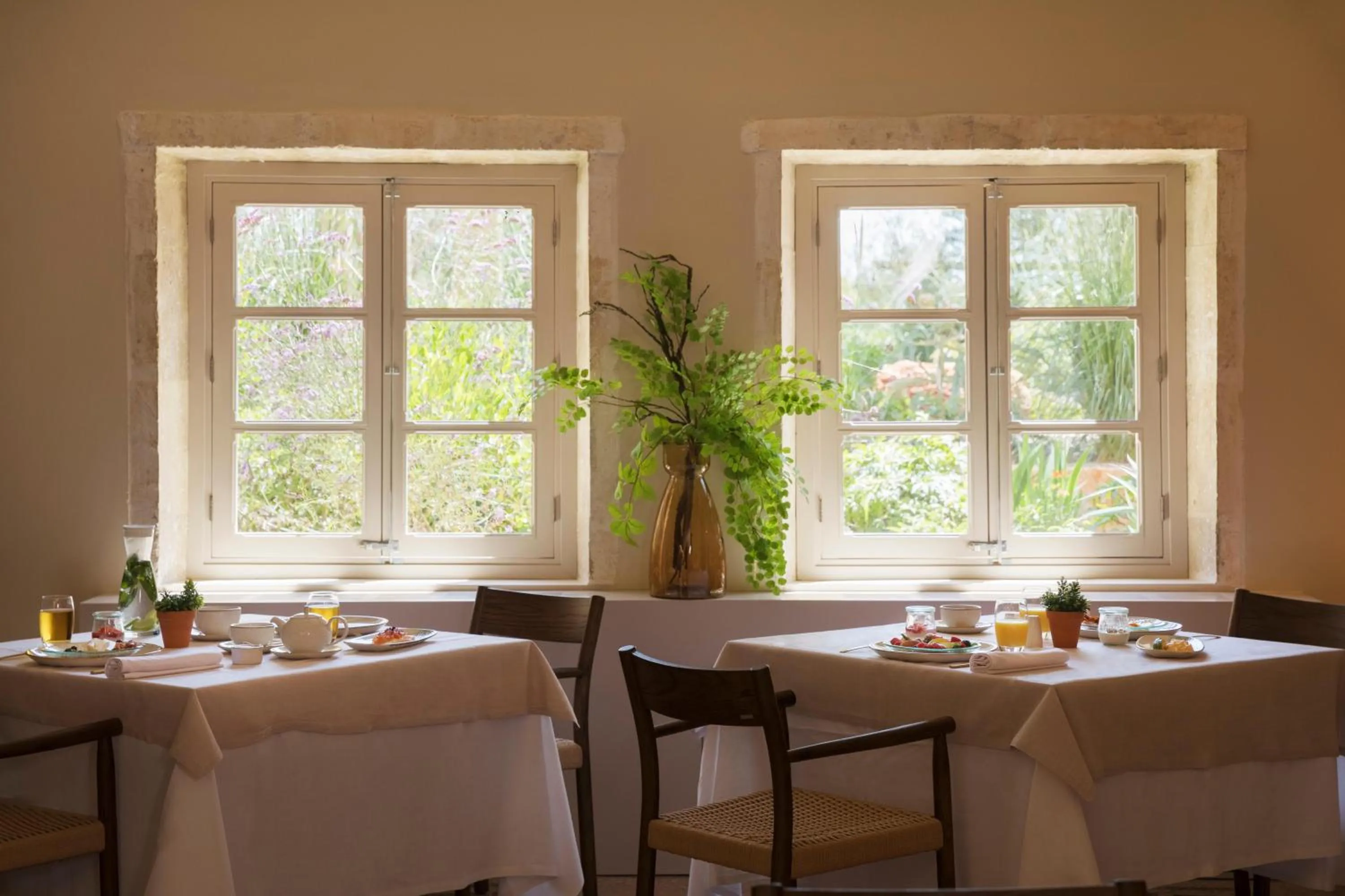 Restaurant/places to eat in Son Sabater by Zafiro