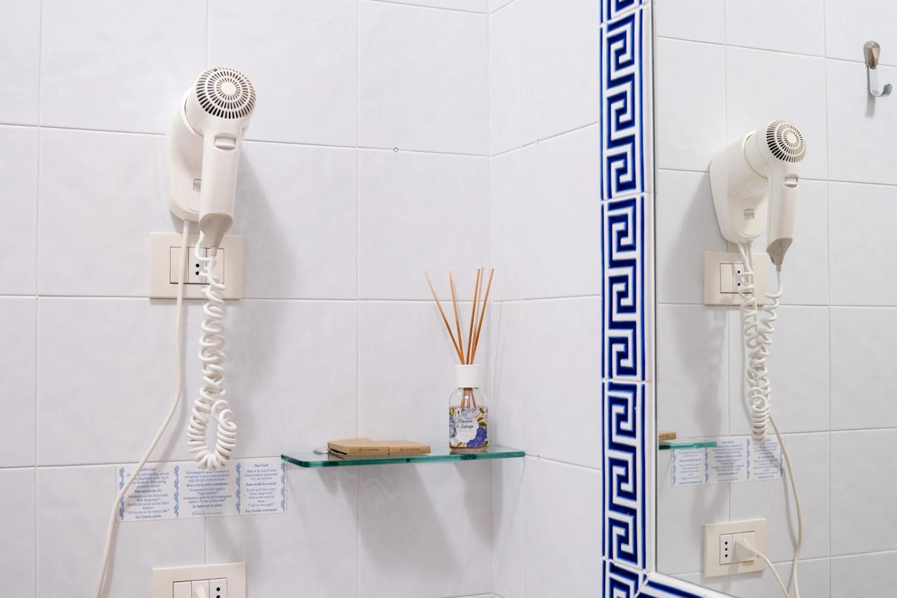 Bathroom in Arca Hotel