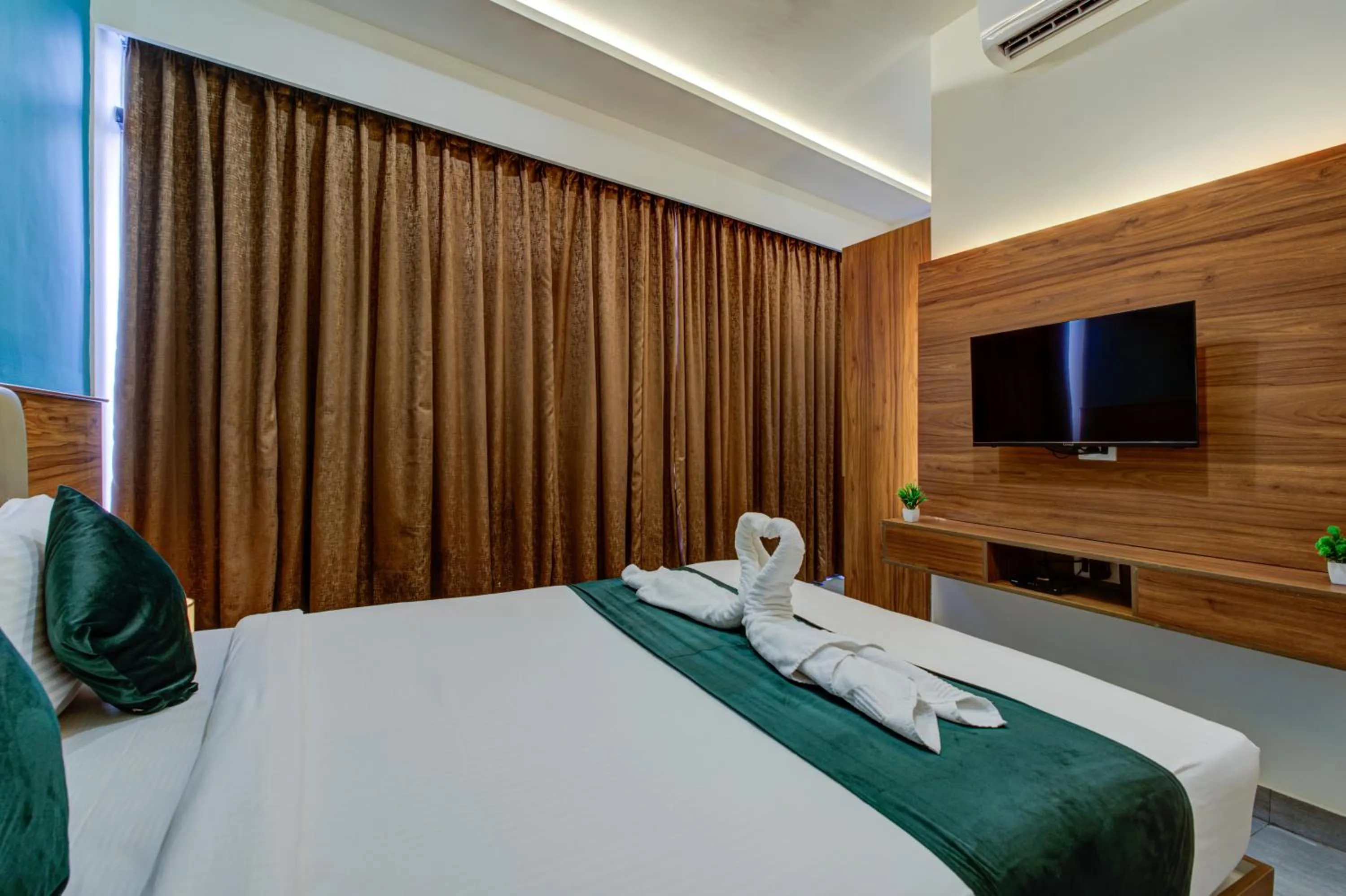 Bed in Silverkey Hotel Yelahanka