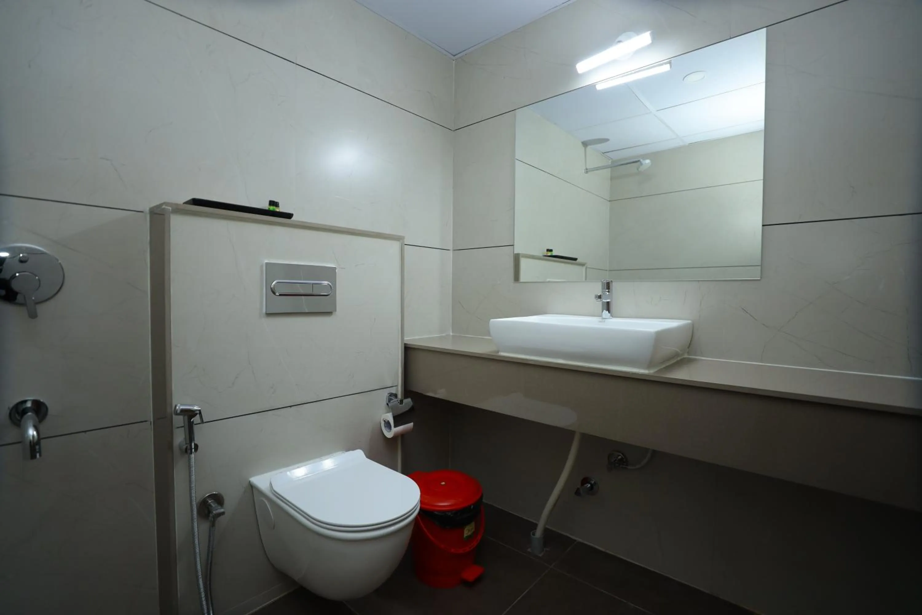 Shower in Silverkey Hotel Yelahanka