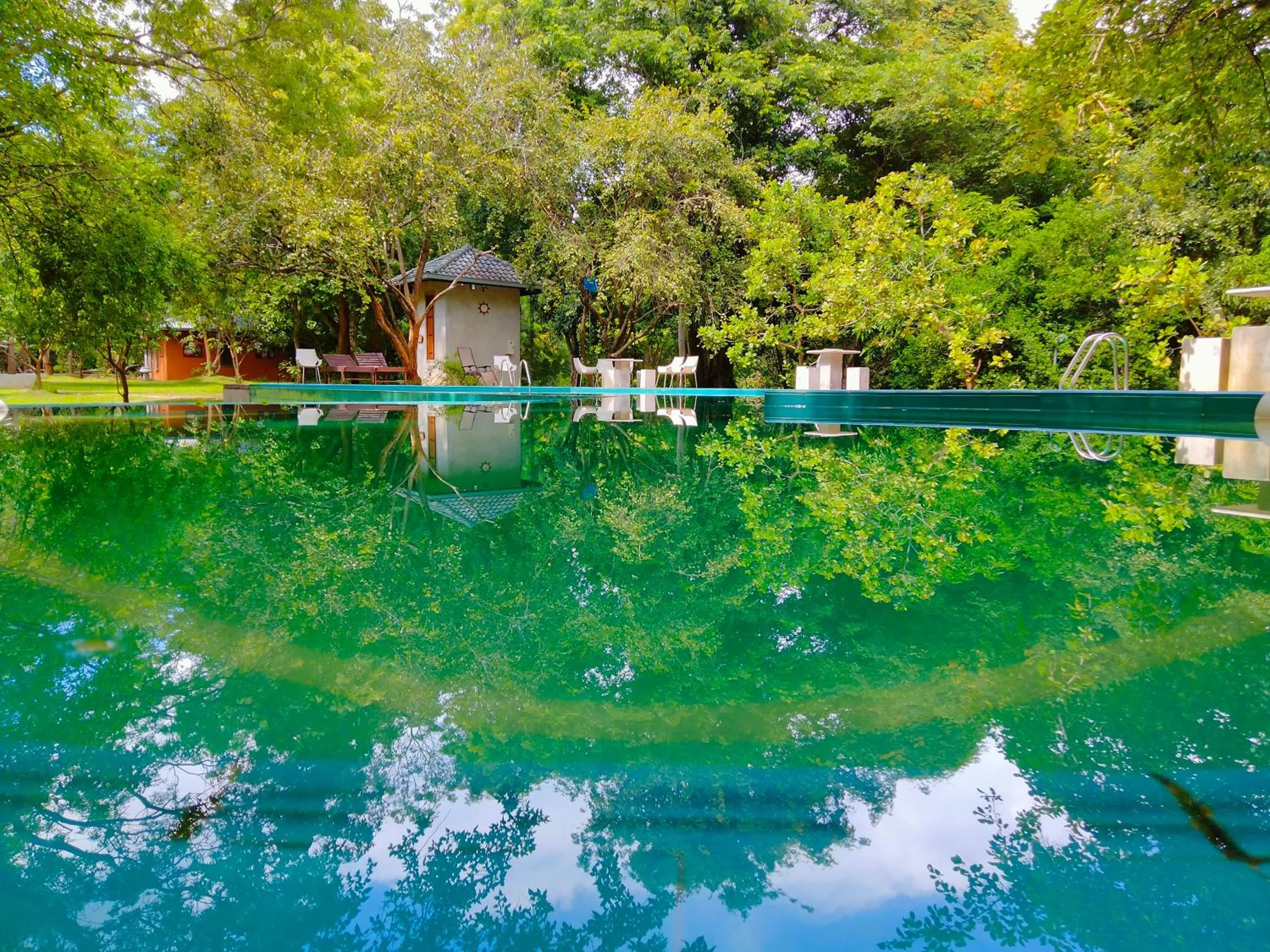 Swimming pool in Nil Diya Mankada Safari Lodge