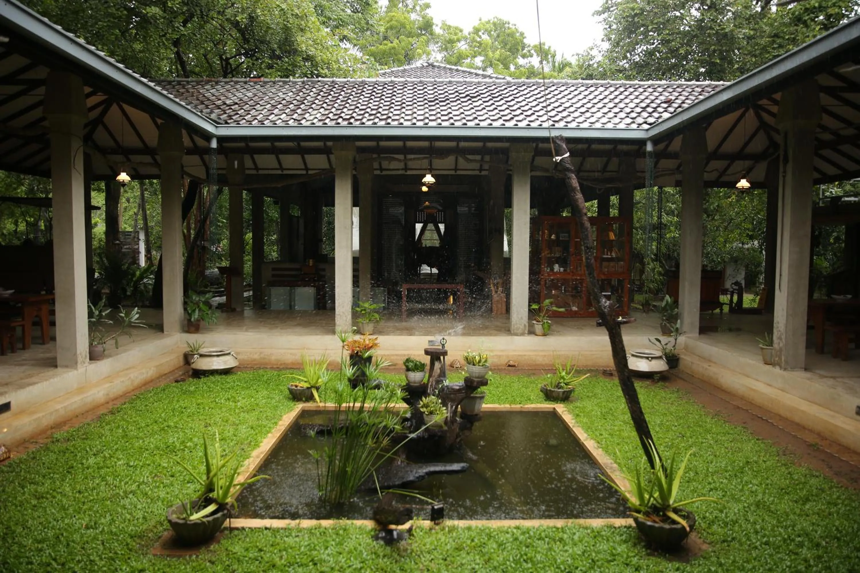 Nil Diya Mankada Safari Lodge