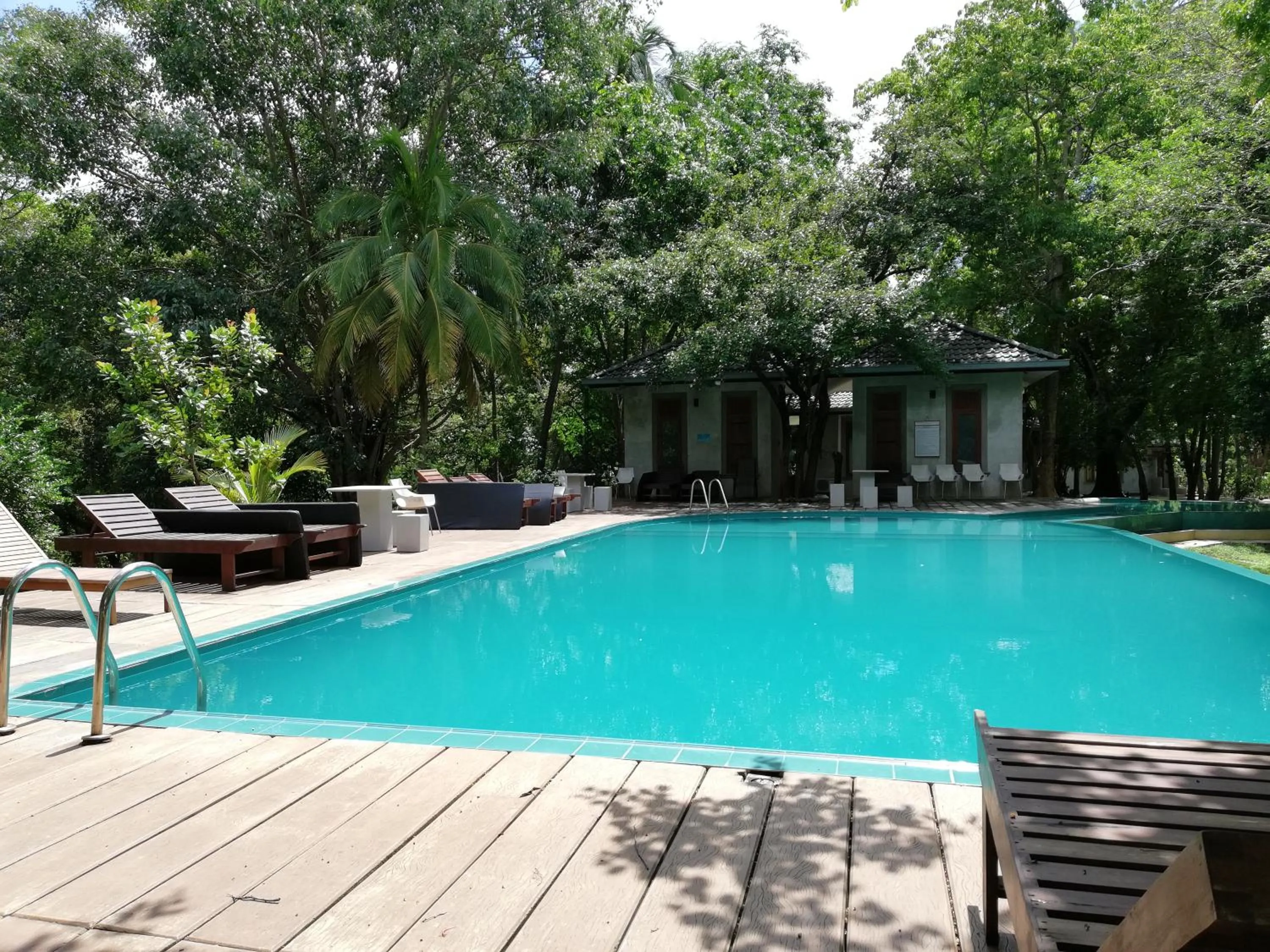 Swimming pool in Nil Diya Mankada Safari Lodge