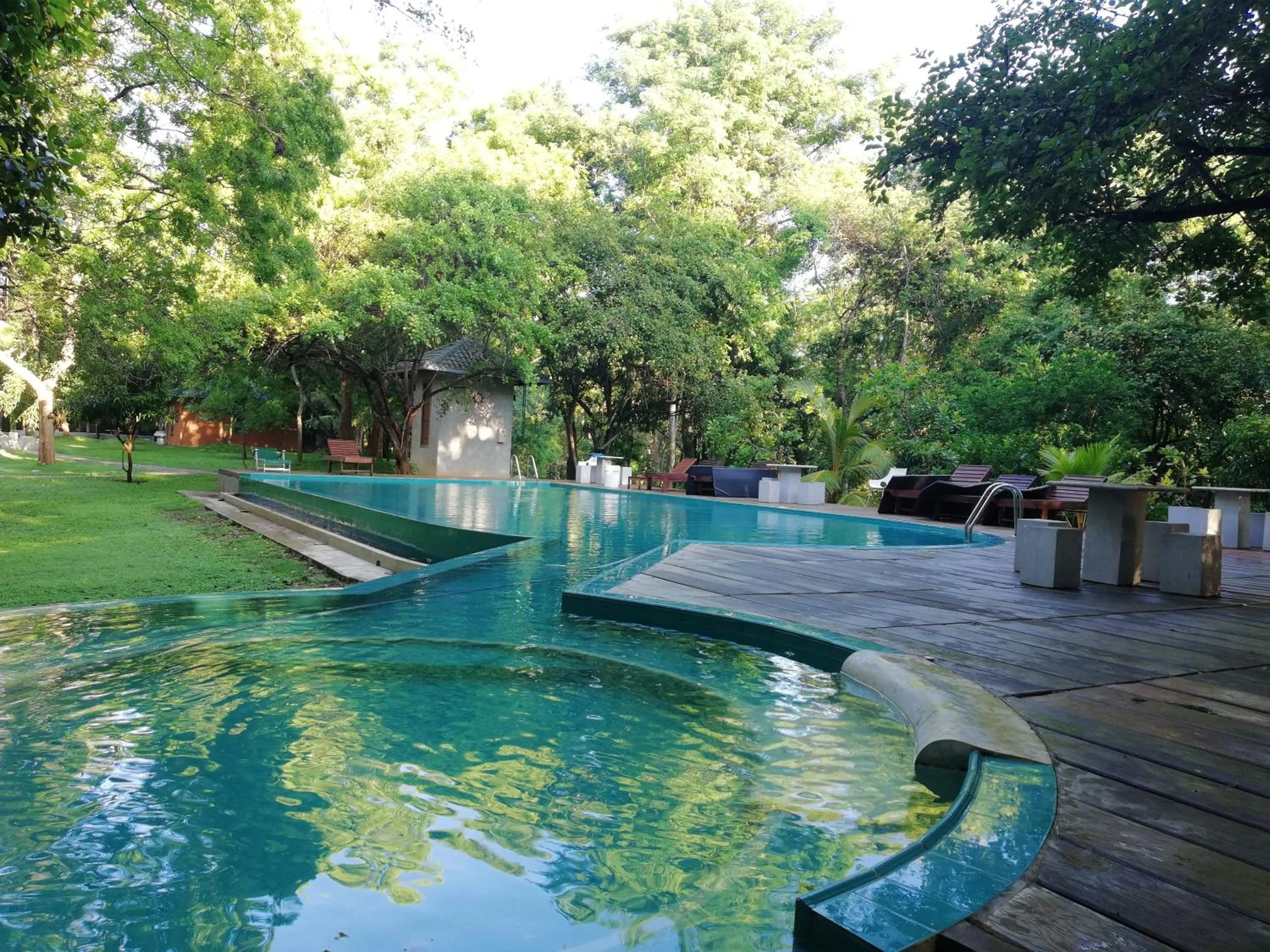 Pool view in Nil Diya Mankada Safari Lodge