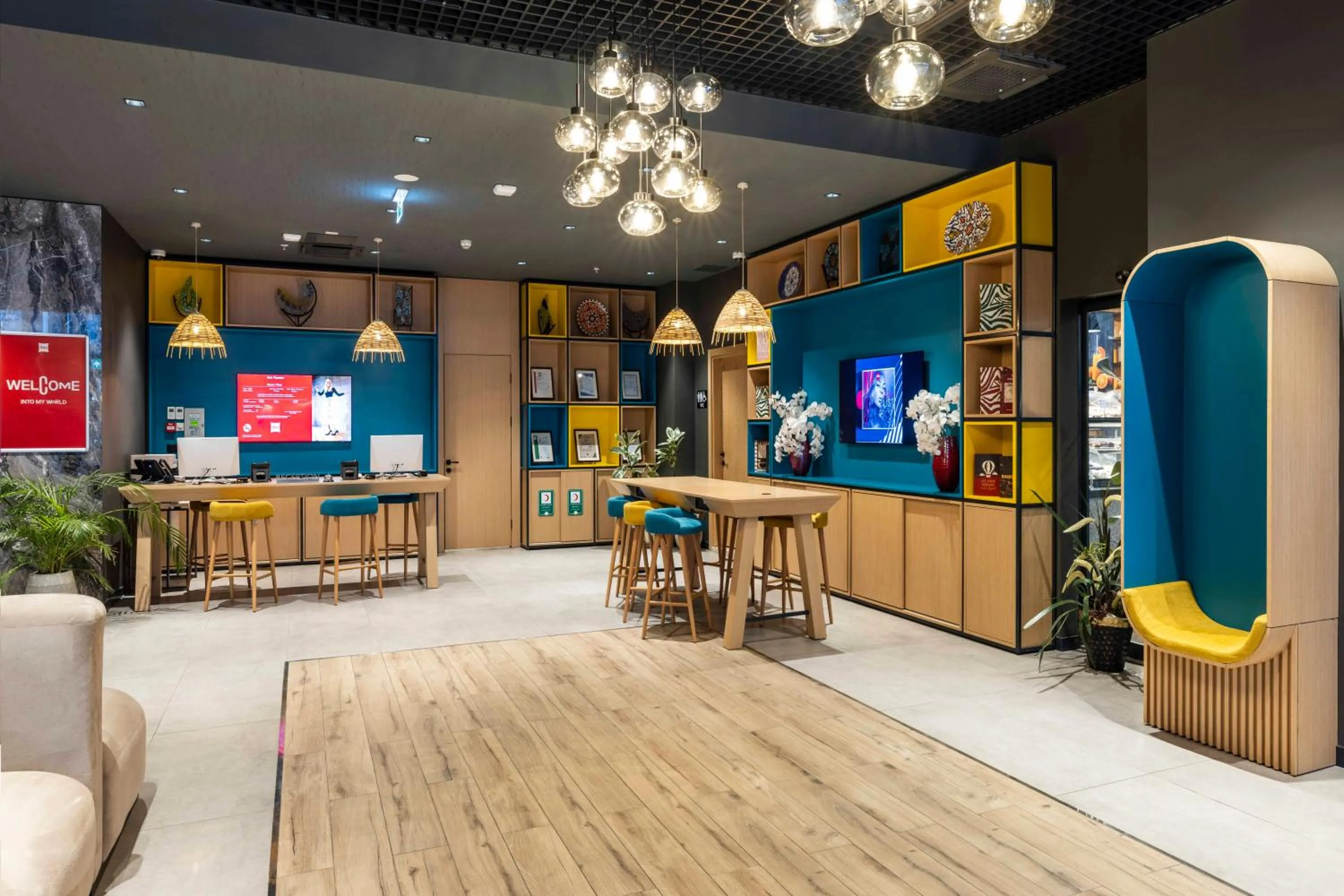 Lobby or reception in ibis Istanbul Sisli