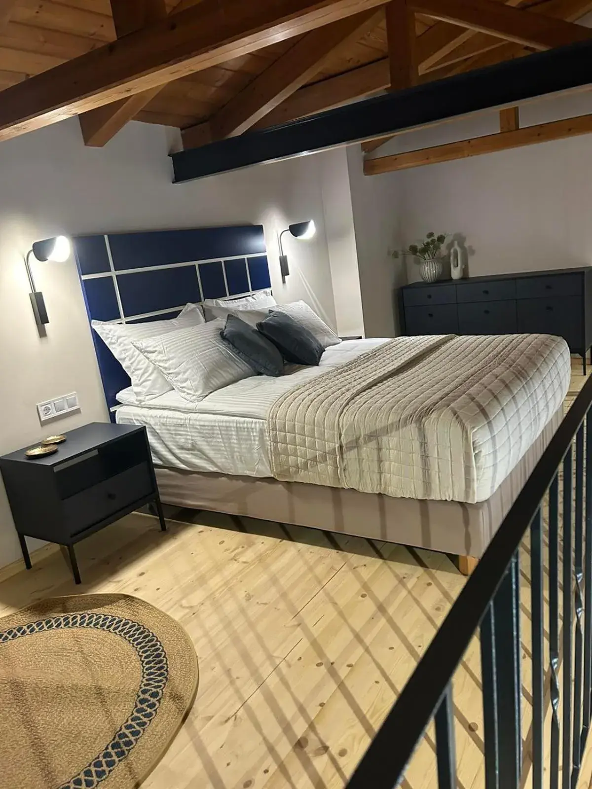 Superior Loft Suite with Balcony in Living Yard Thissio Superior Loft Suite with Balcony in Living Yard Thissio