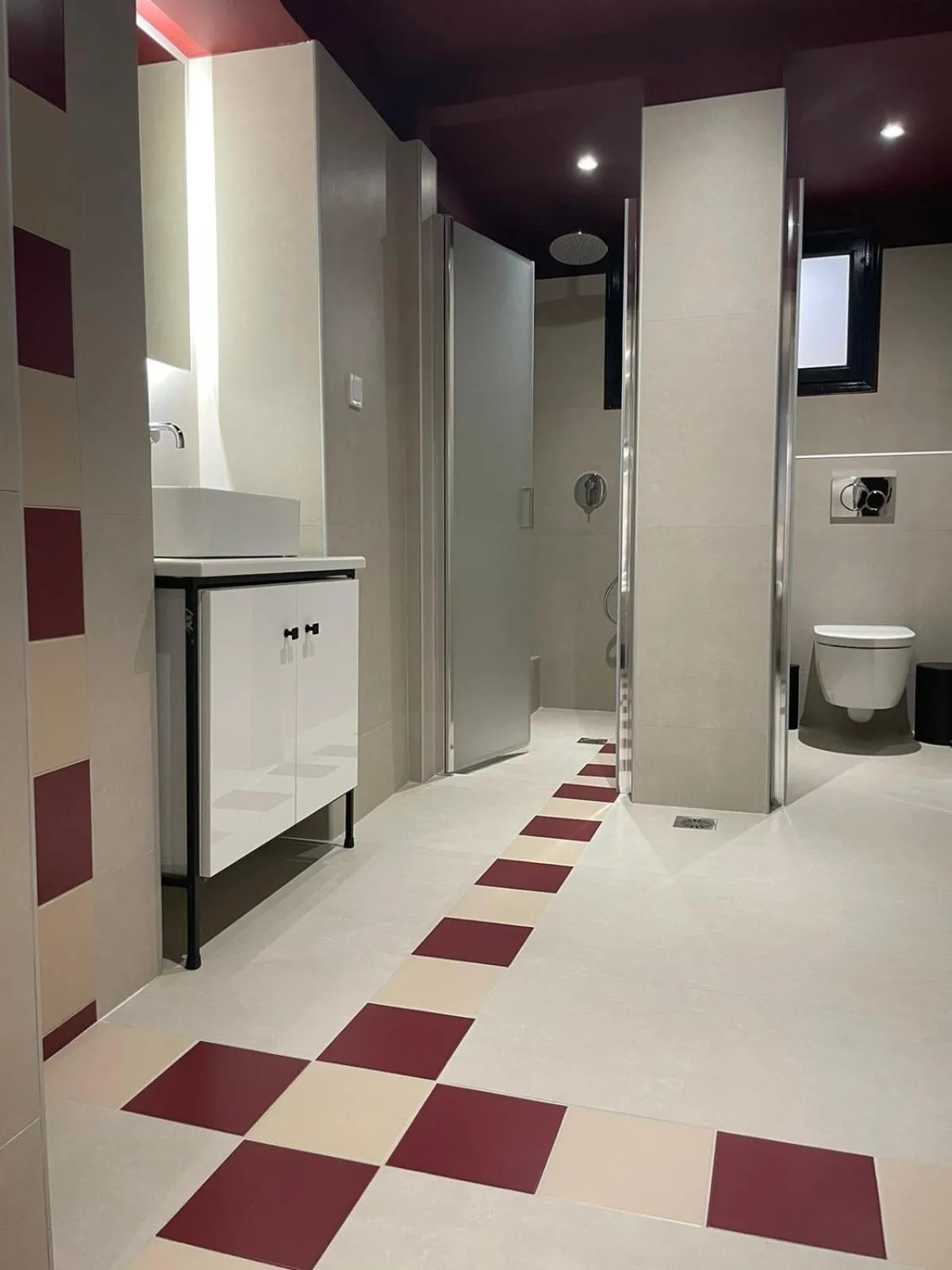 Shower in Living Yard Thissio