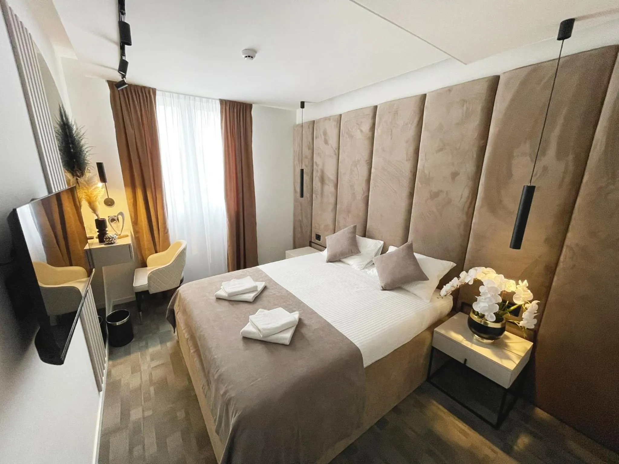 Bed in Hotel NPL CODE