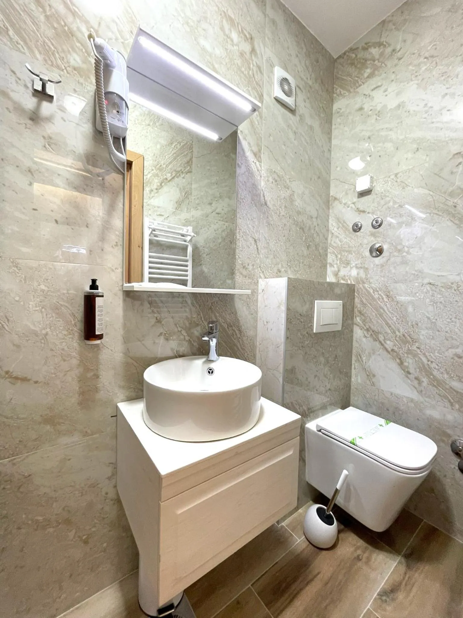 Toilet in Hotel NPL CODE