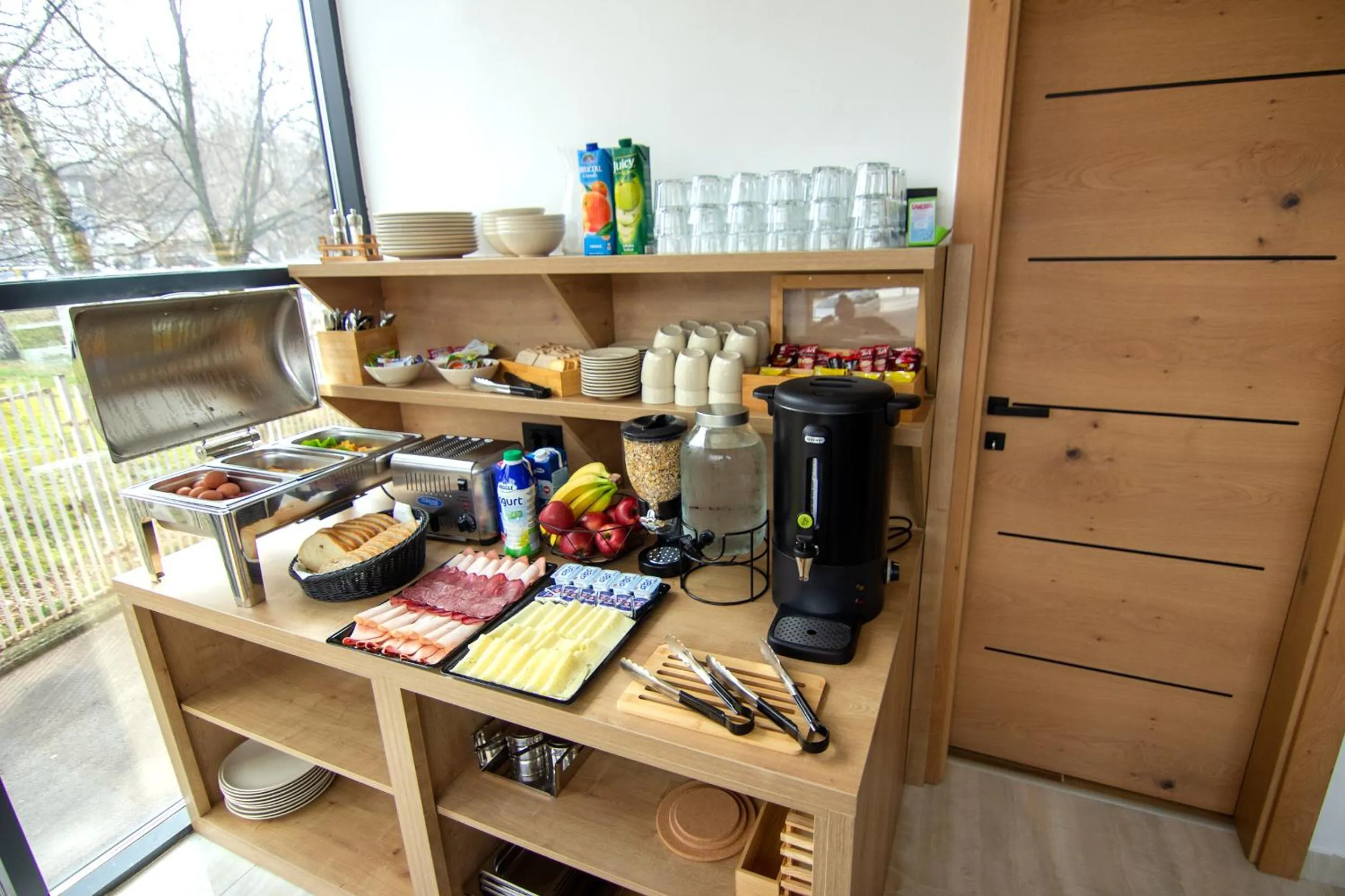 Coffee/tea facilities in Hotel NPL CODE