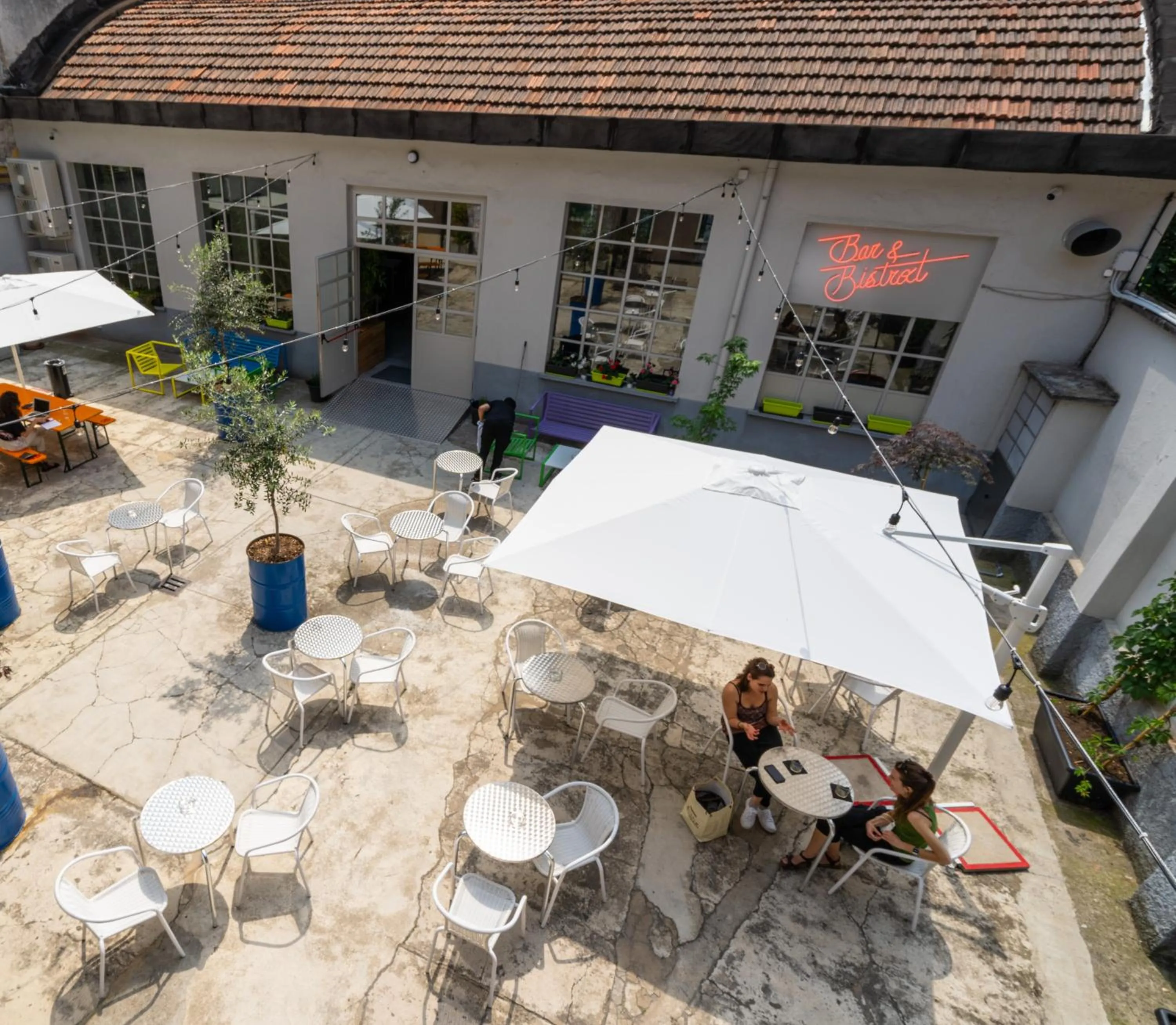 Restaurant/places to eat in Bovisa Urban Garden