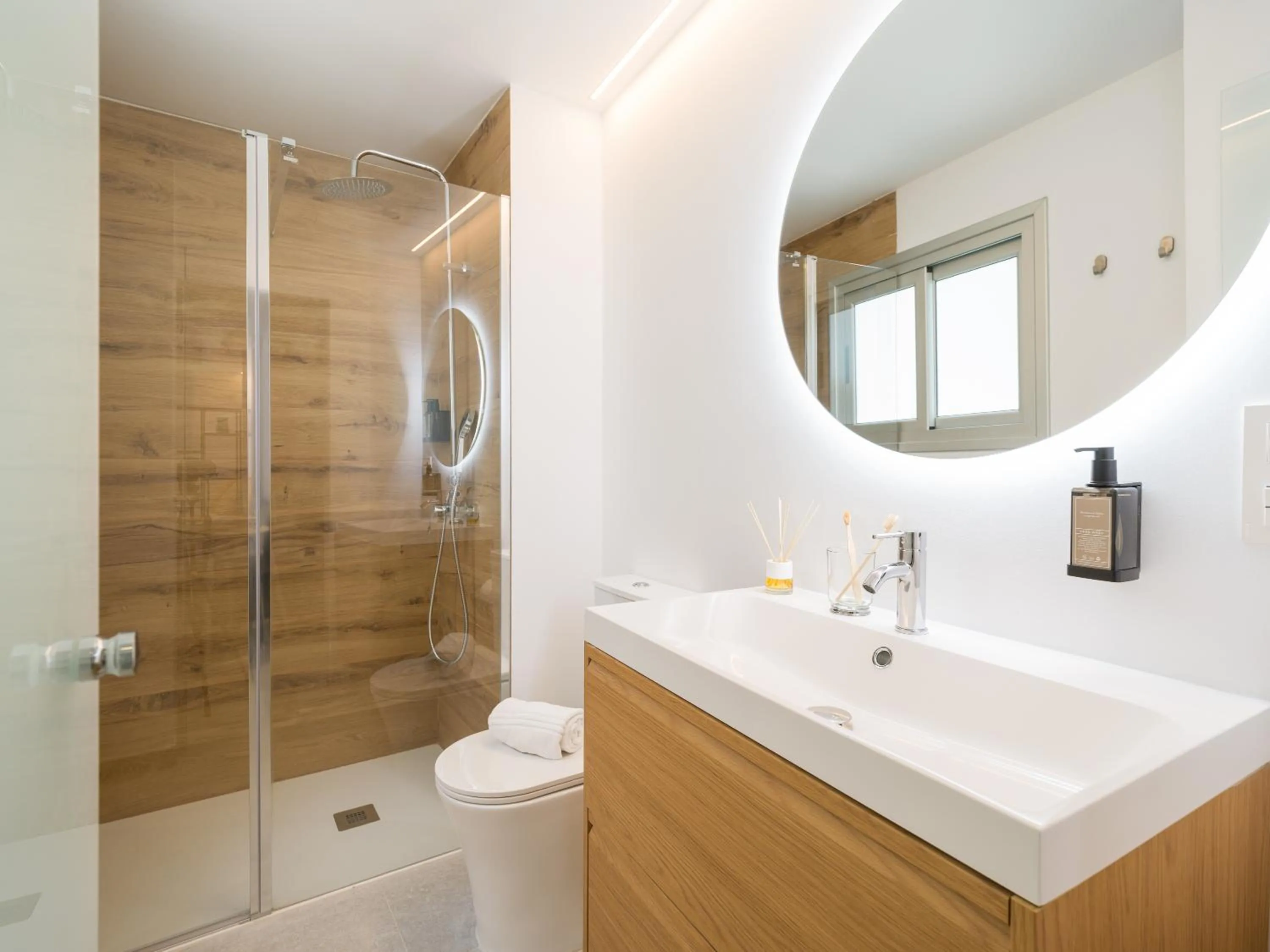 Shower in Shabolo Apartments Las Palmas