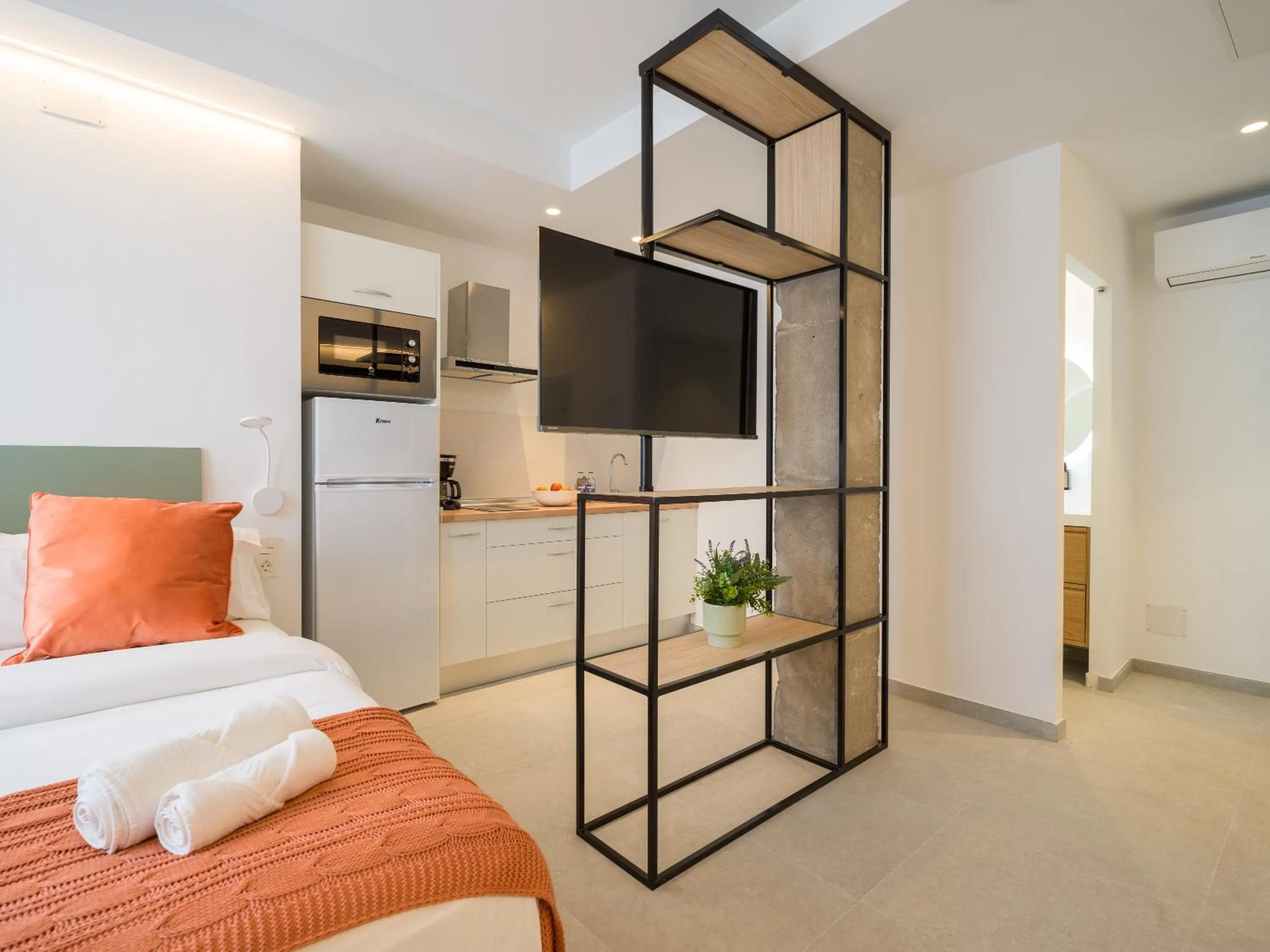 Bed in Shabolo Apartments Las Palmas