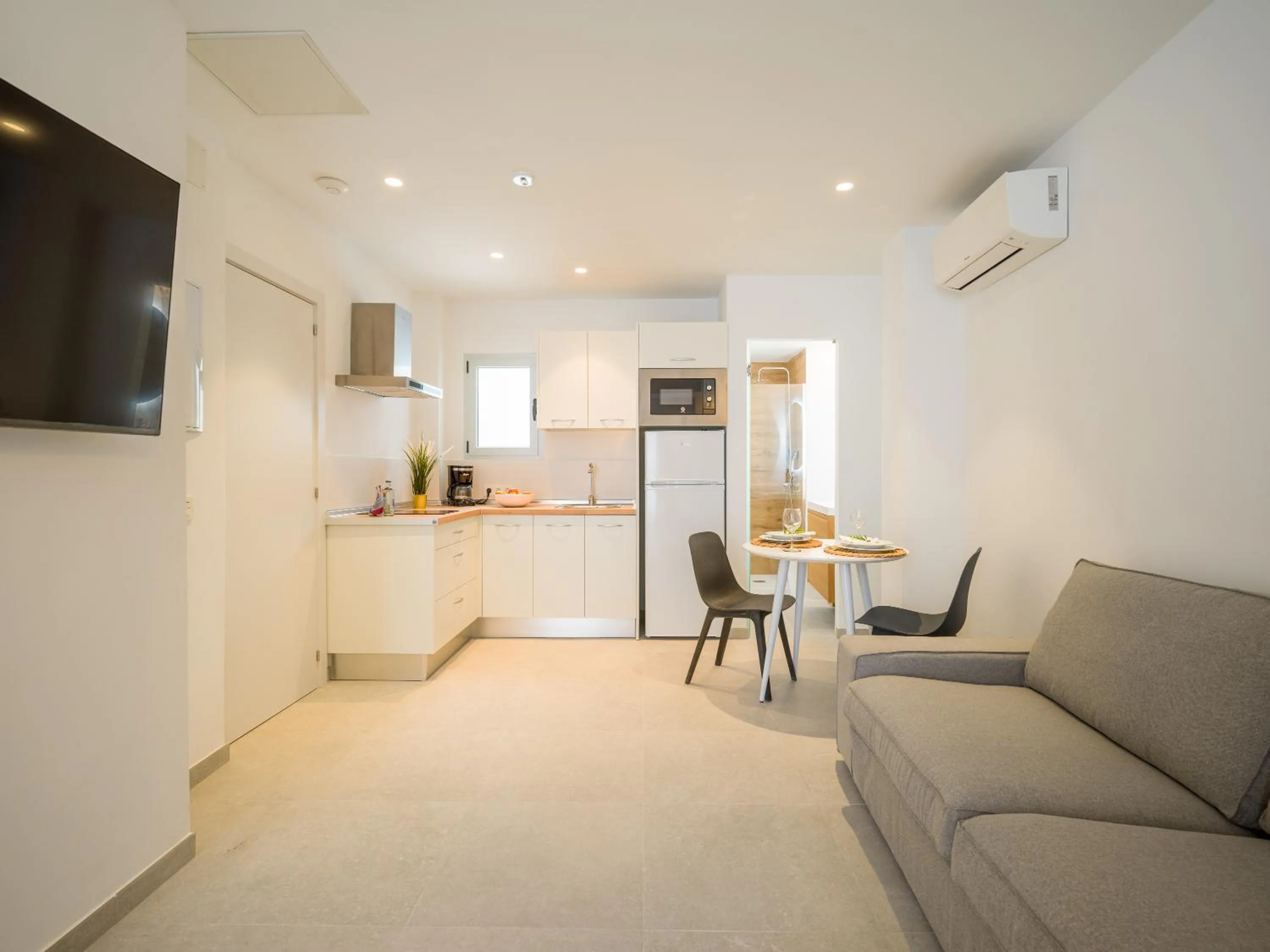 TV and multimedia in Shabolo Apartments Las Palmas