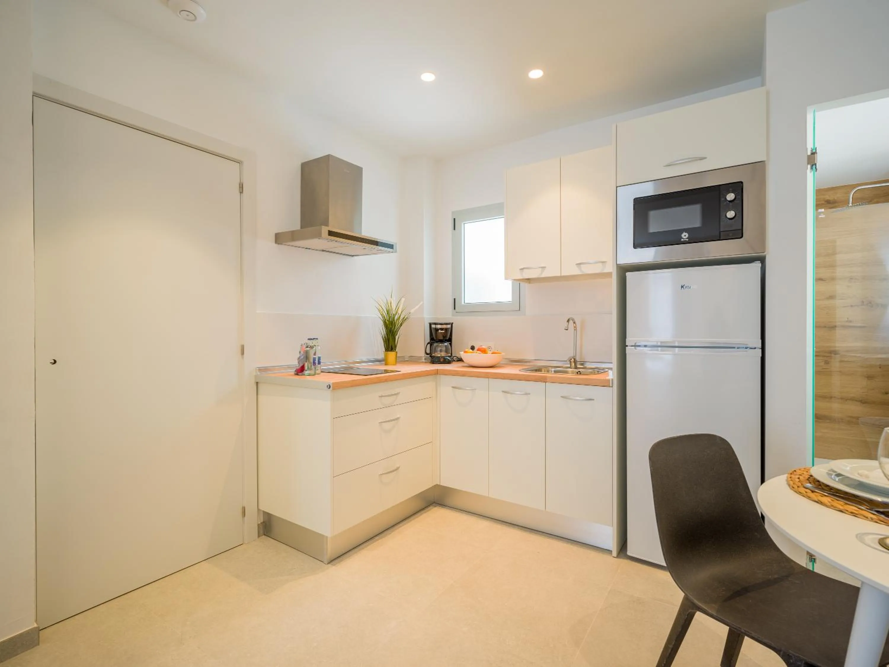 Kitchen or kitchenette in Shabolo Apartments Las Palmas