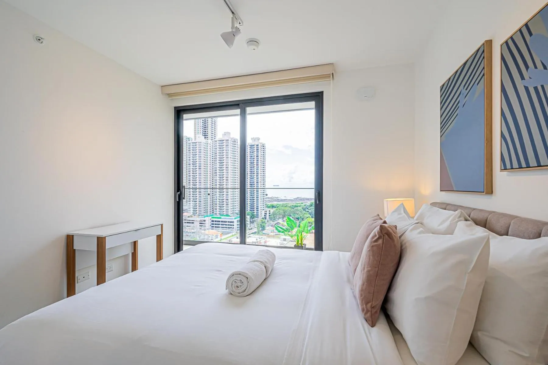 Bedroom, Bed in Wynwood House San Francisco