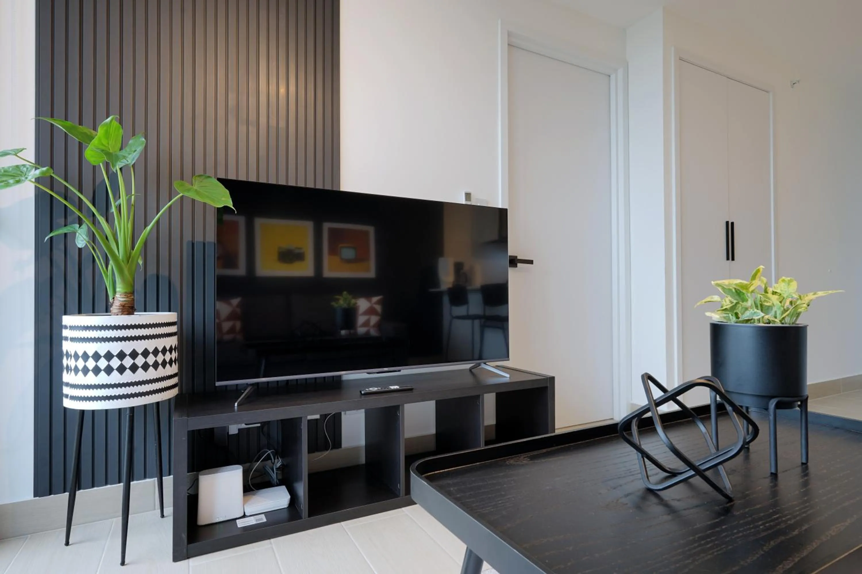 TV and multimedia in Wynwood House San Francisco