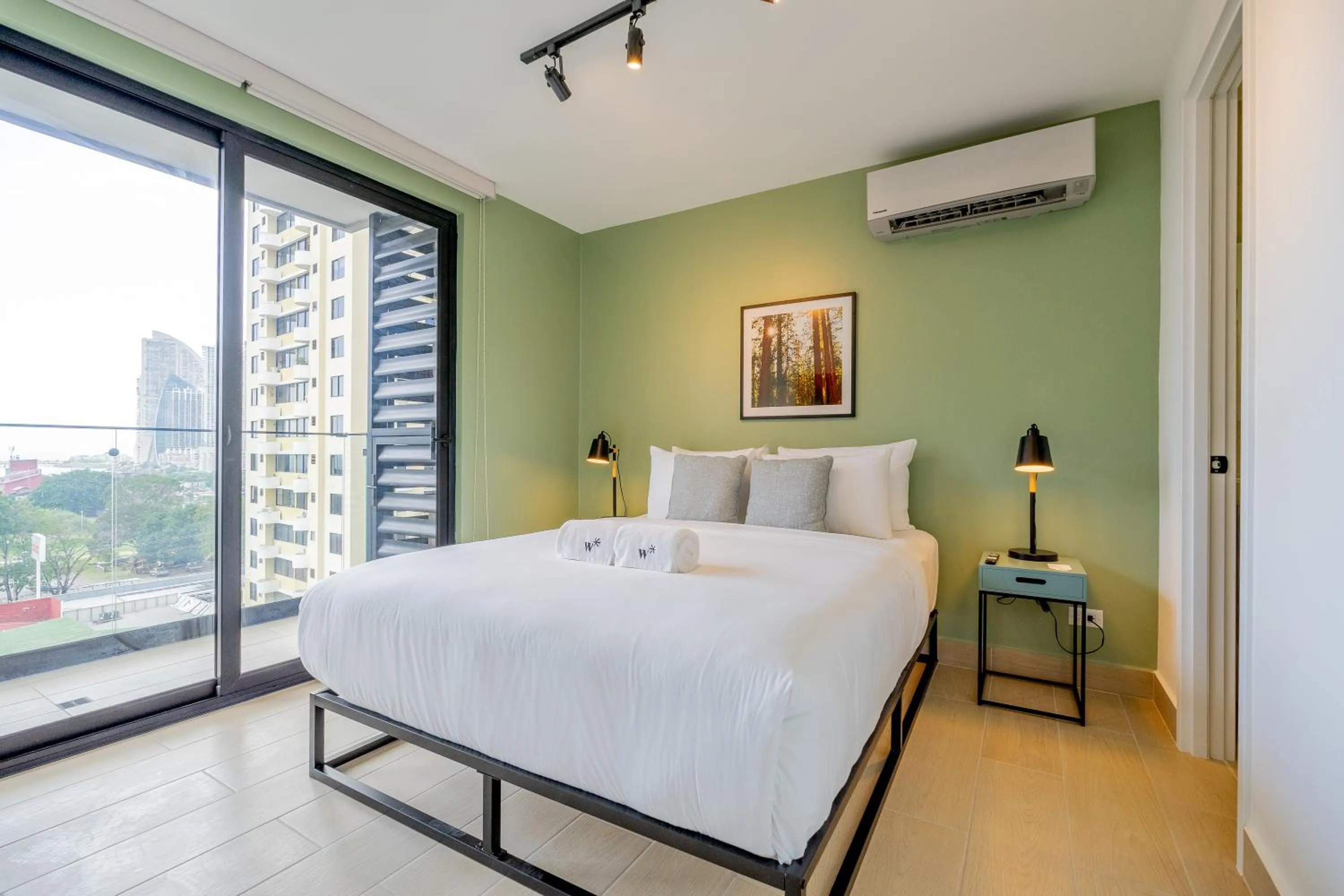 Bedroom, Bed in Wynwood House San Francisco