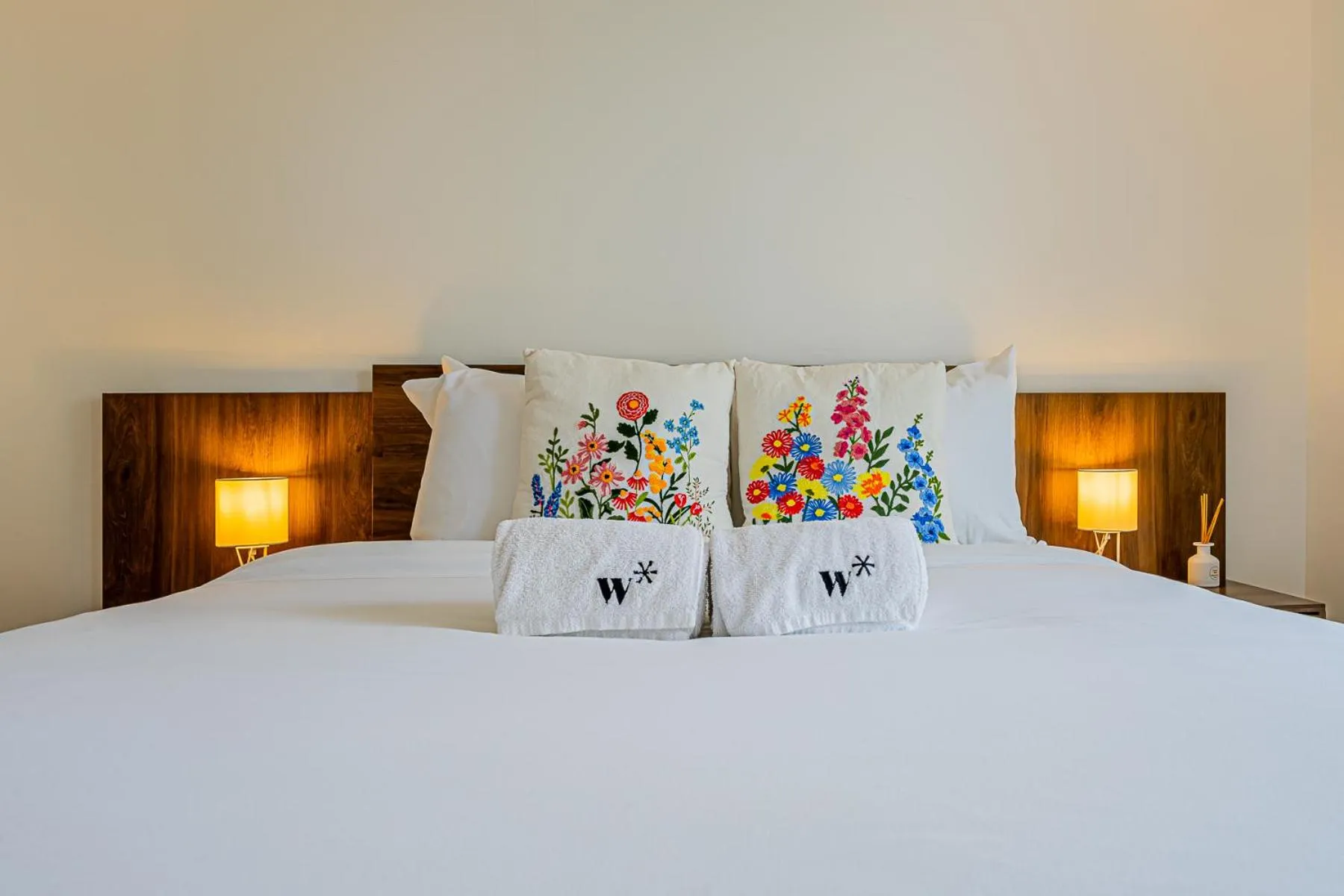 Bedroom, Bed in Wynwood House San Francisco