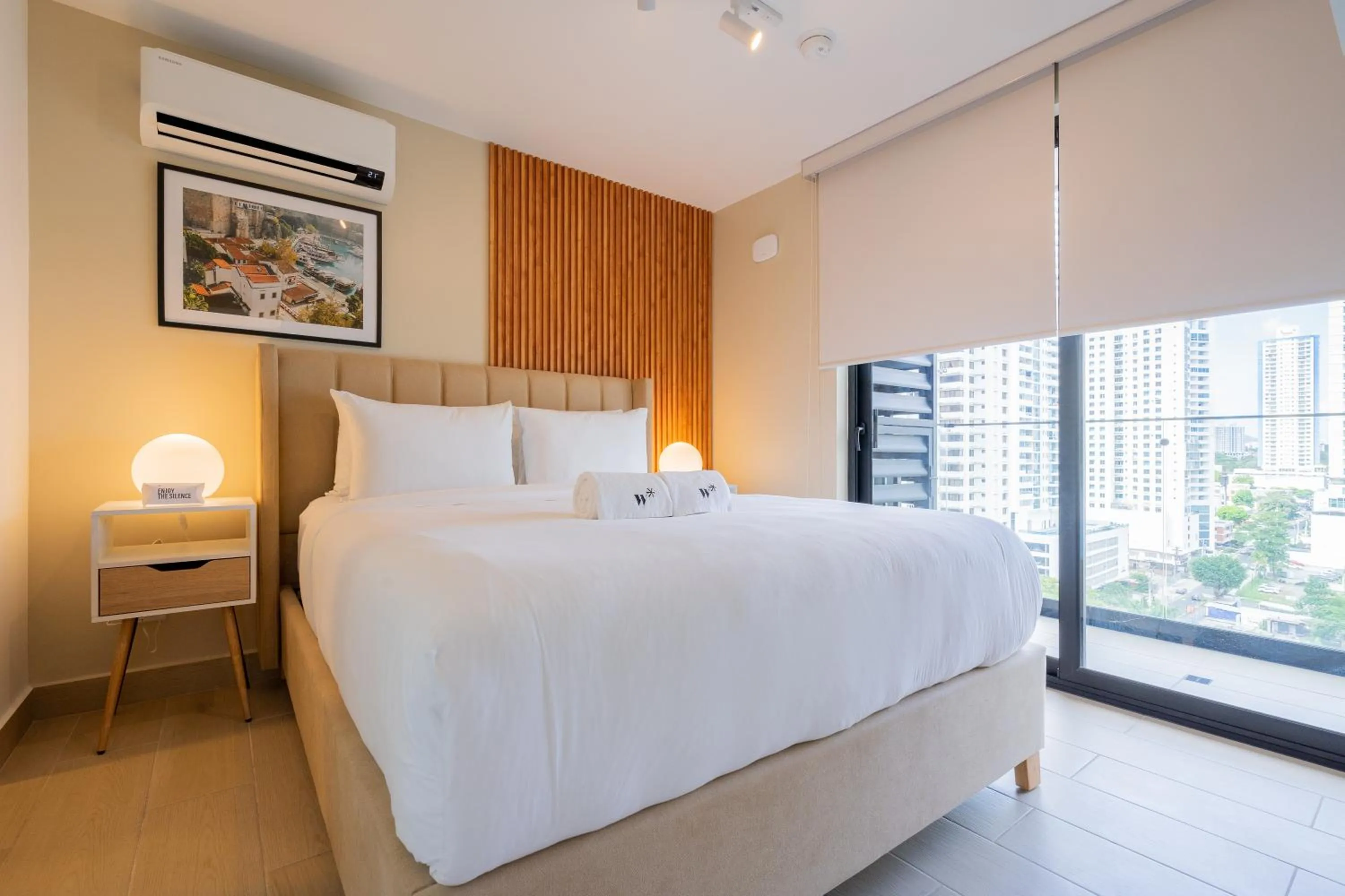 Bedroom, Bed in Wynwood House San Francisco