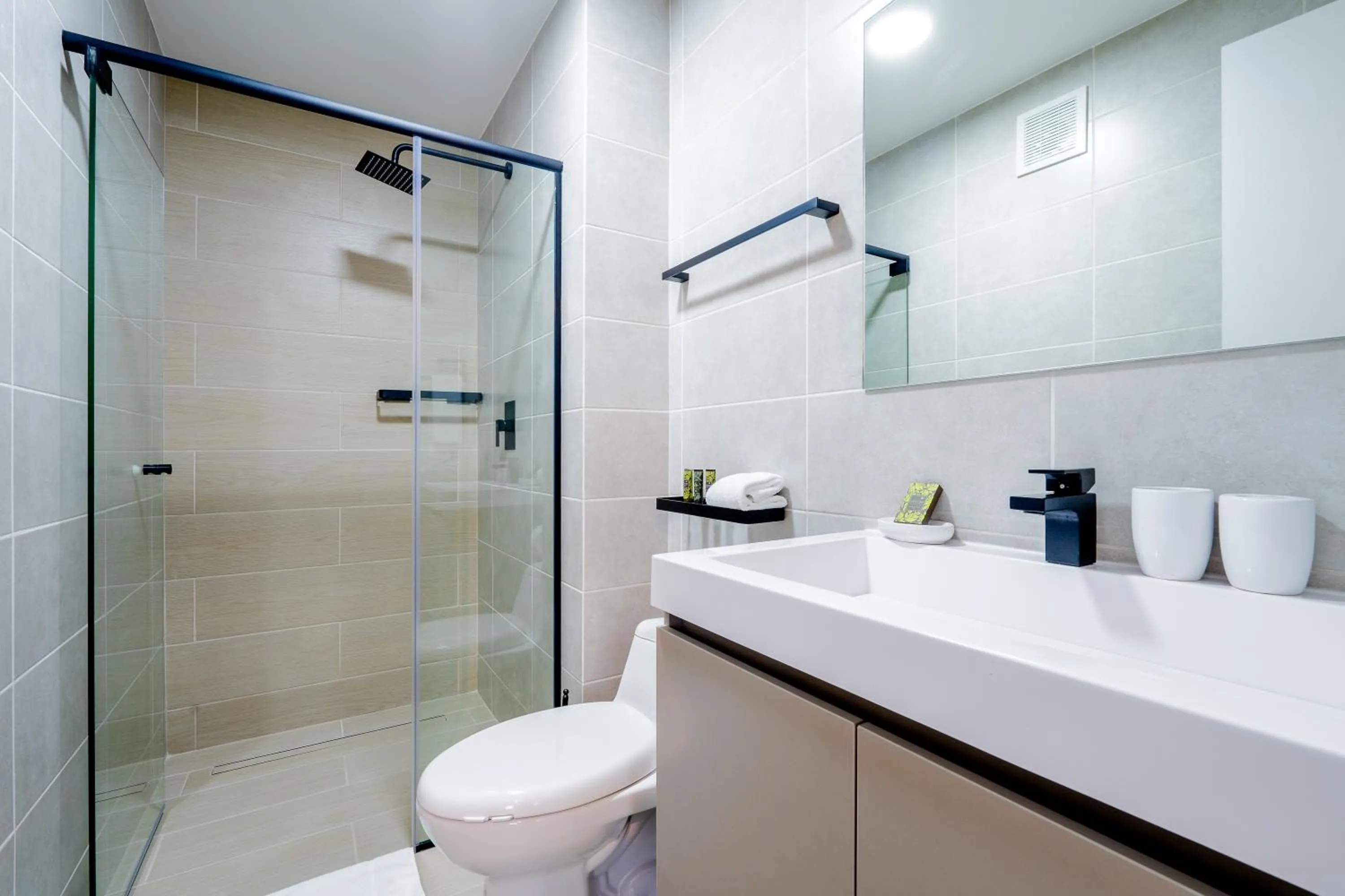 Bathroom in Wynwood House San Francisco