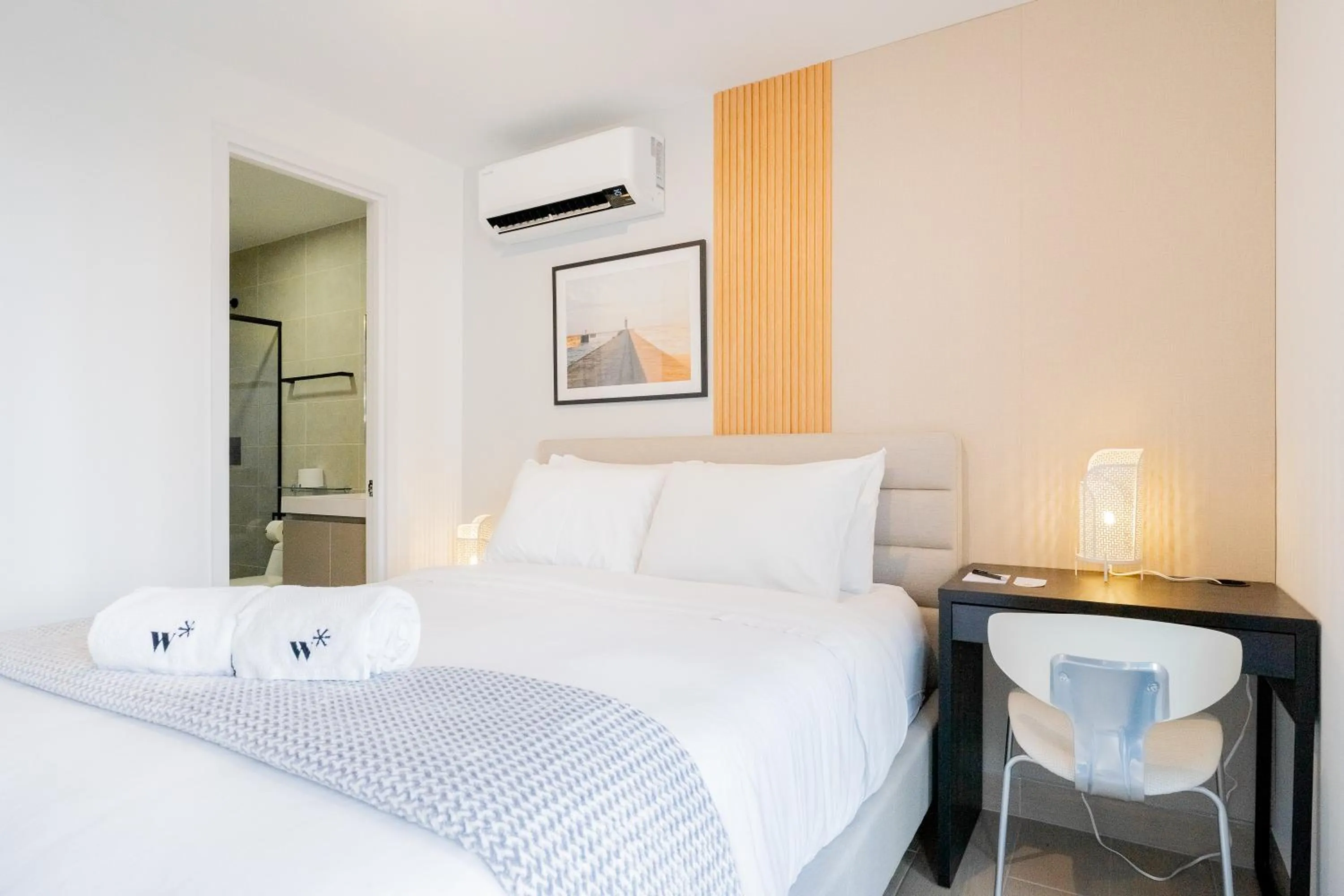 Bedroom, Bed in Wynwood House San Francisco