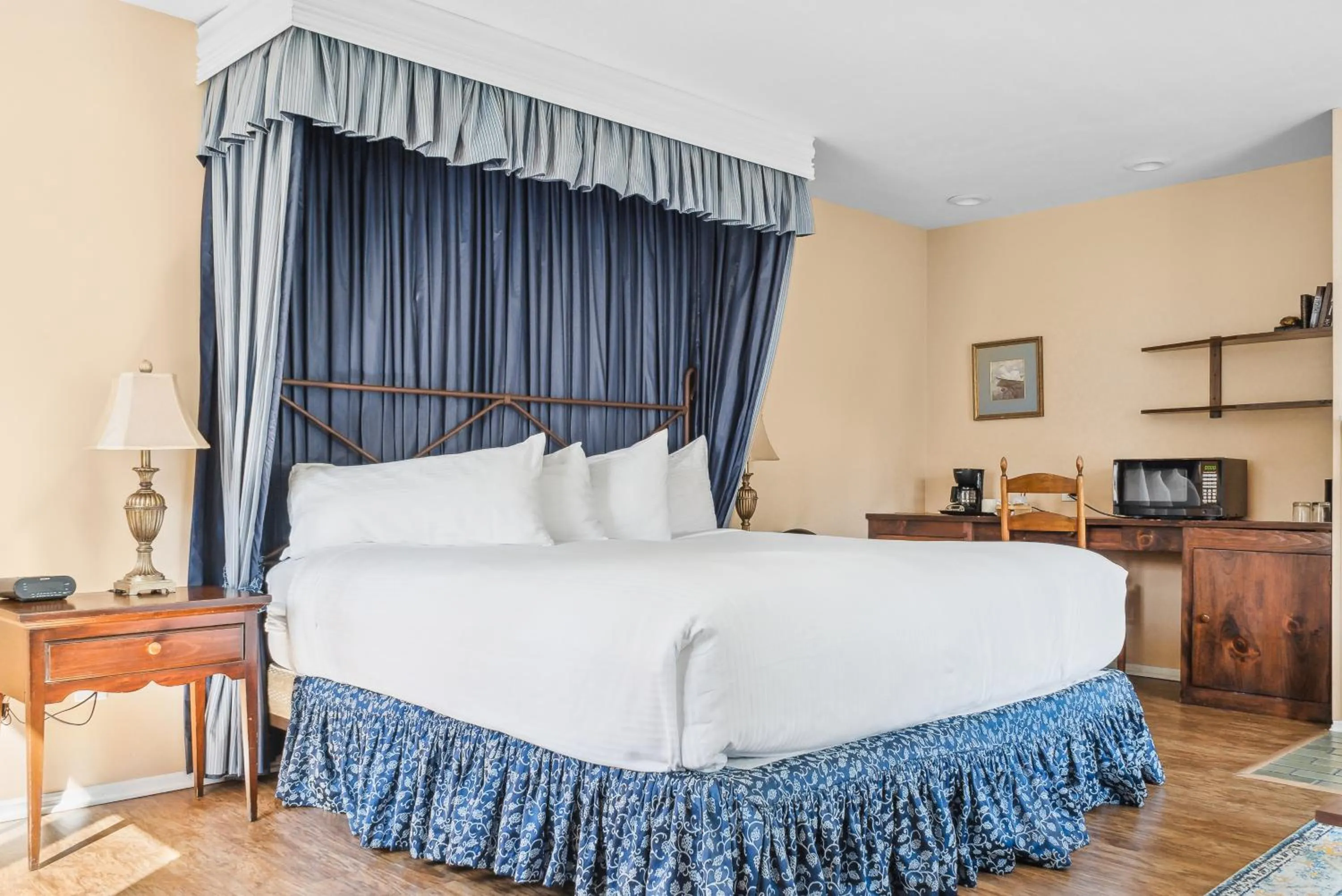 Beekman Arms and Delamater Inn