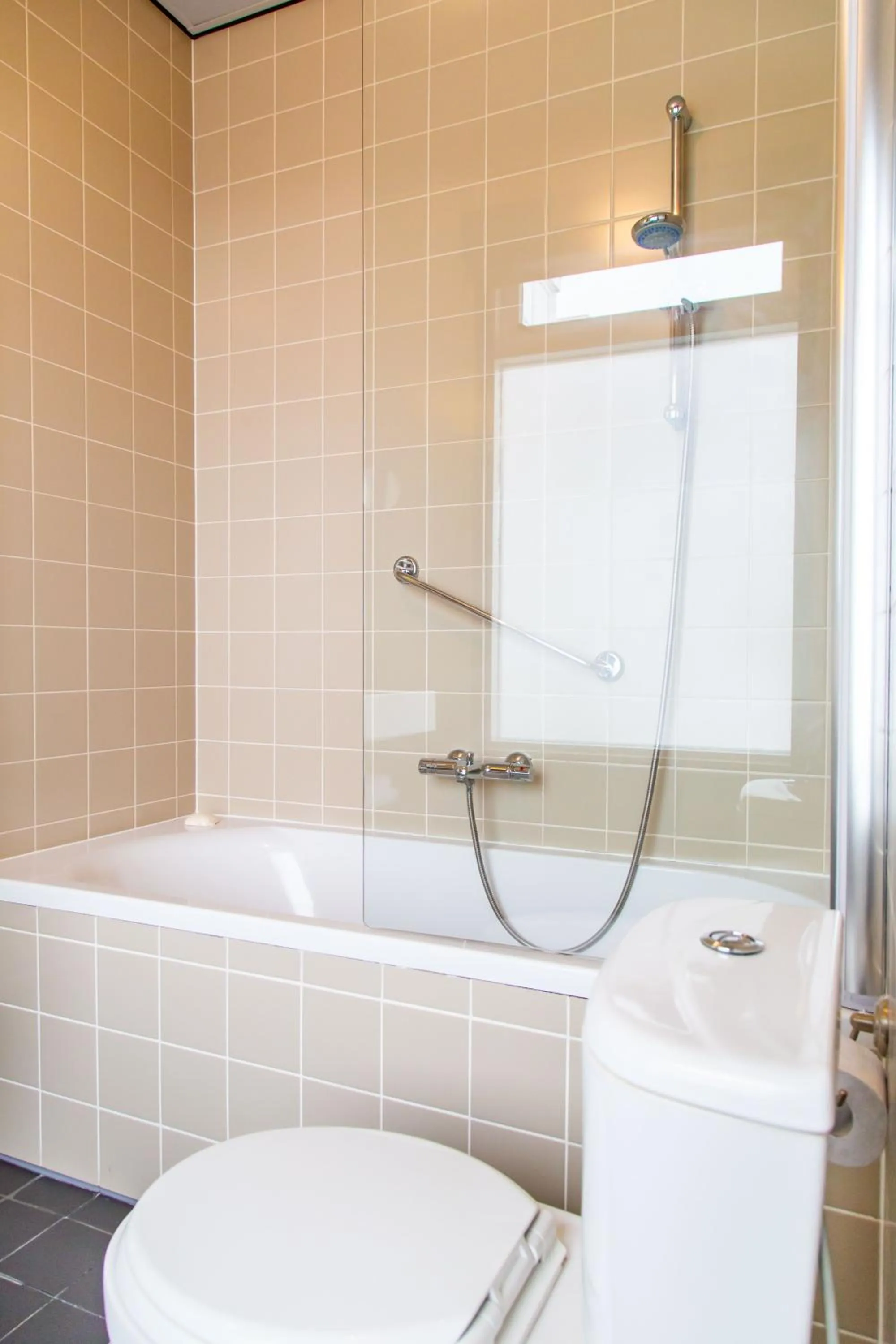 Bathroom in Hotel Pannenkoekhuis Vierwegen