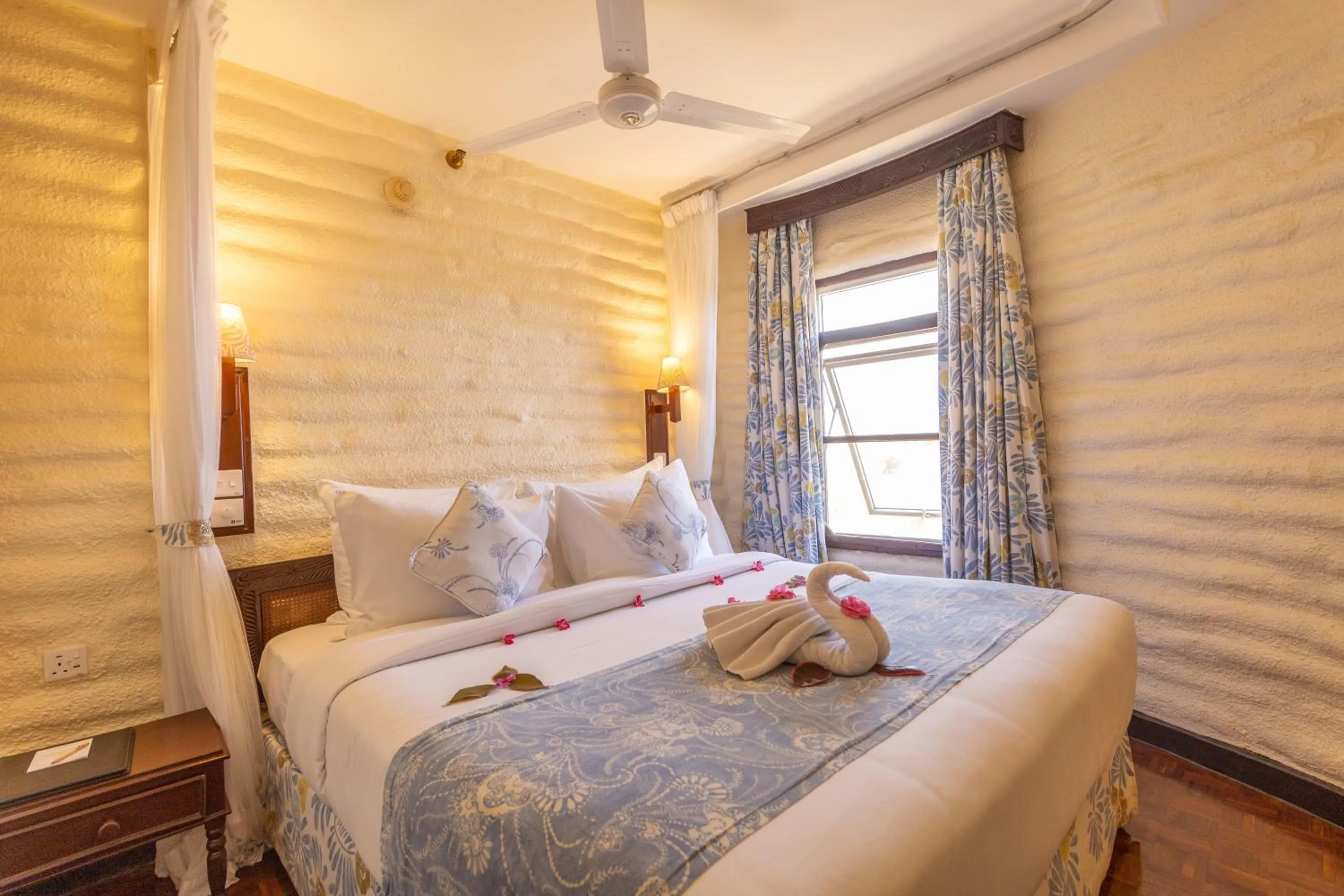 Bed in Salt Lick Safari Lodge