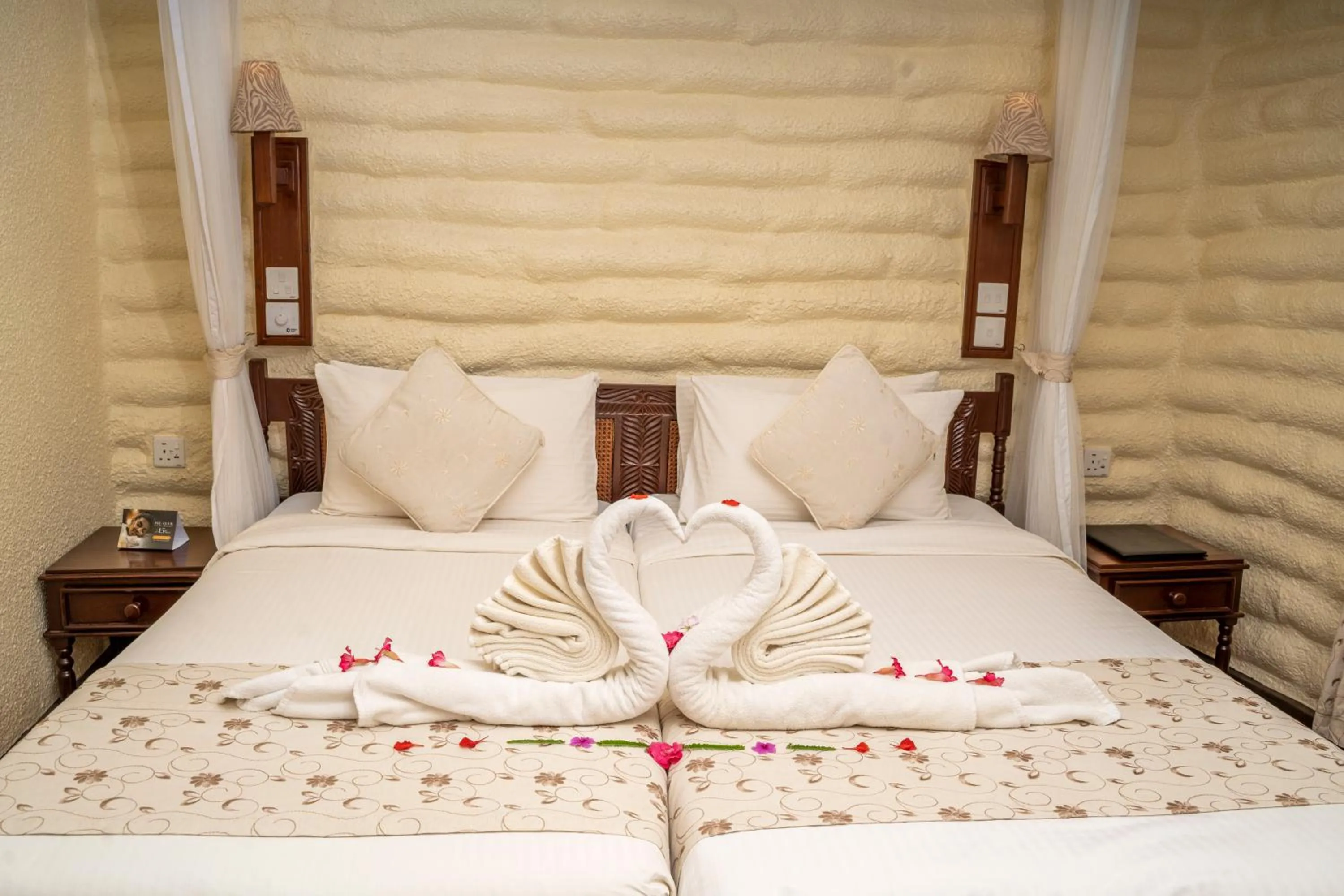 View (from property/room), Bed in Salt Lick Safari Lodge