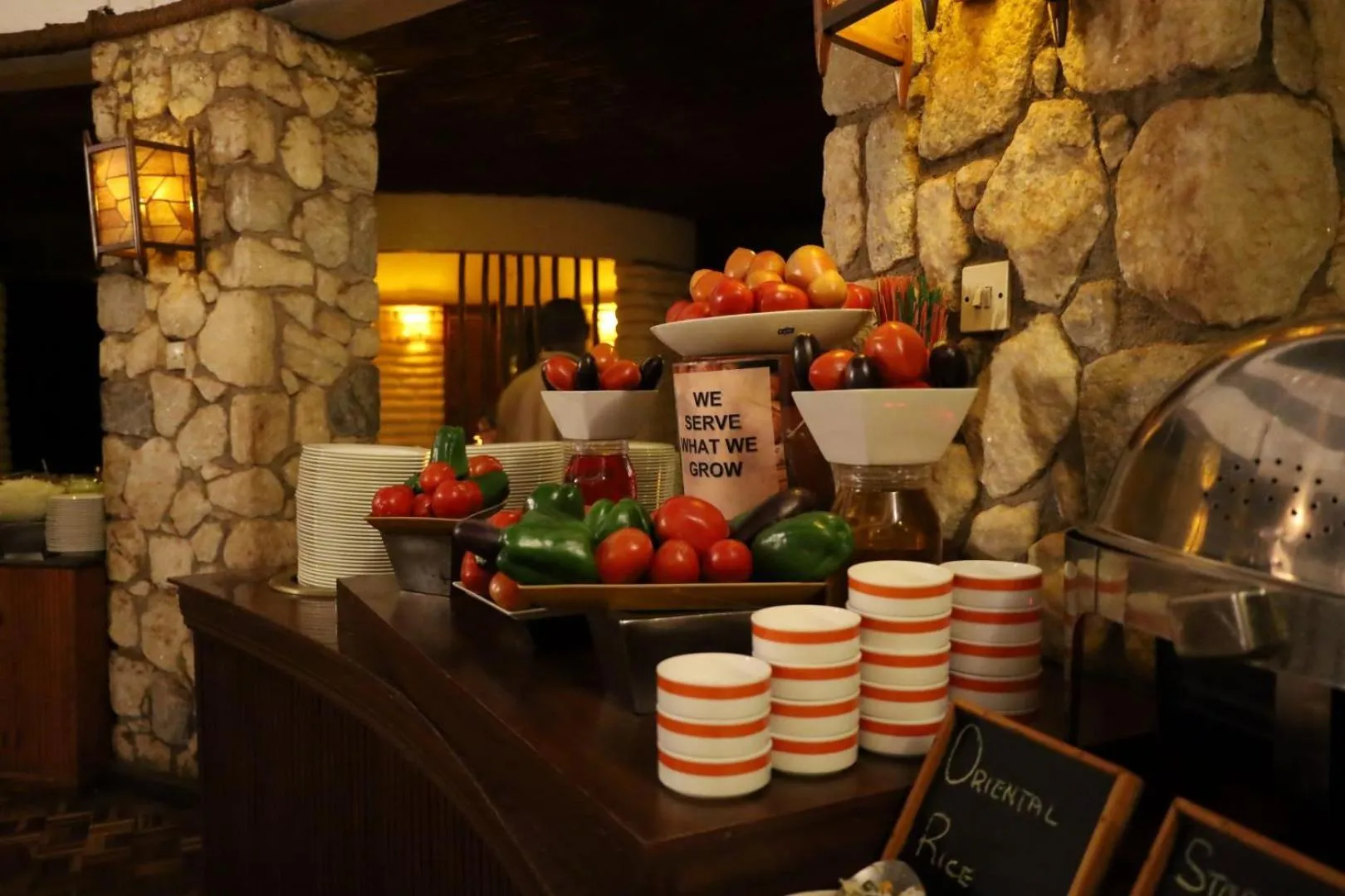 Restaurant/places to eat in Salt Lick Safari Lodge